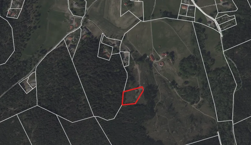 Tomt, Rymlig tomt där väg och stora delar av markarbetet står klart , Simmenäs, Alingsås