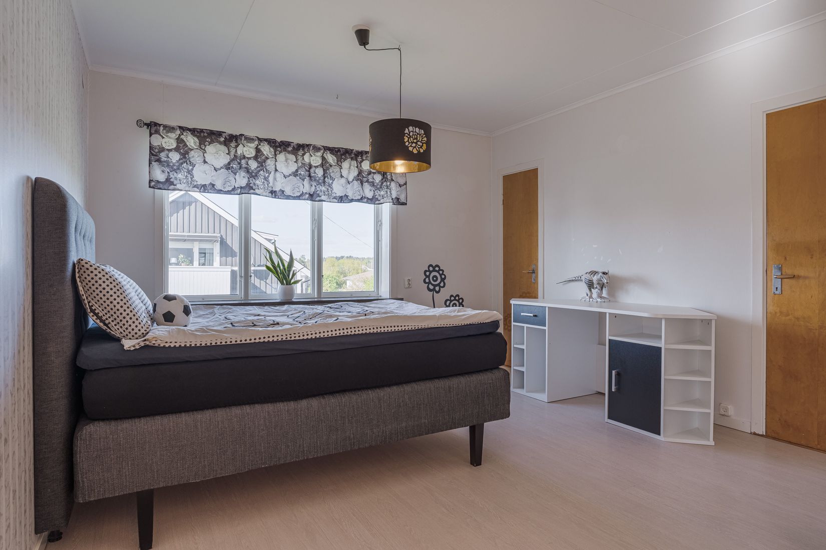 Villa, Mellangatan 16, Tibro