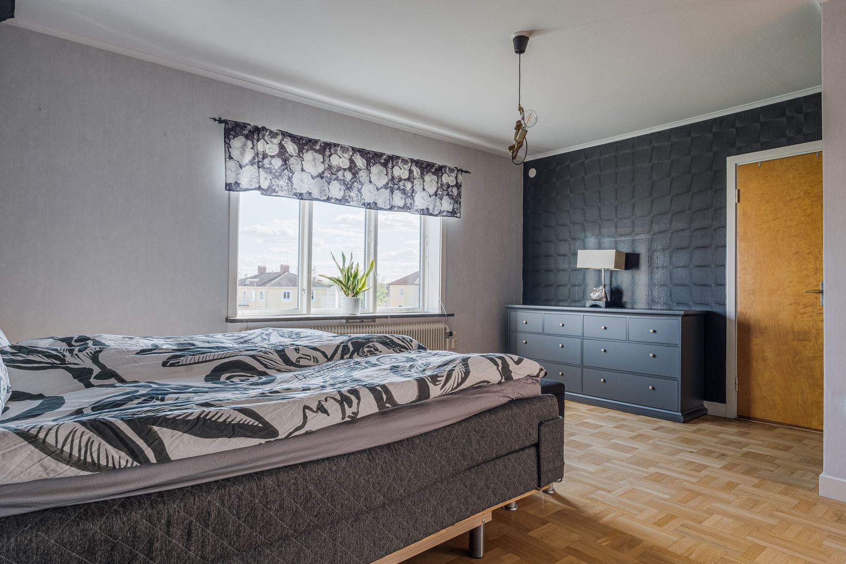 Villa, Mellangatan 16, Tibro