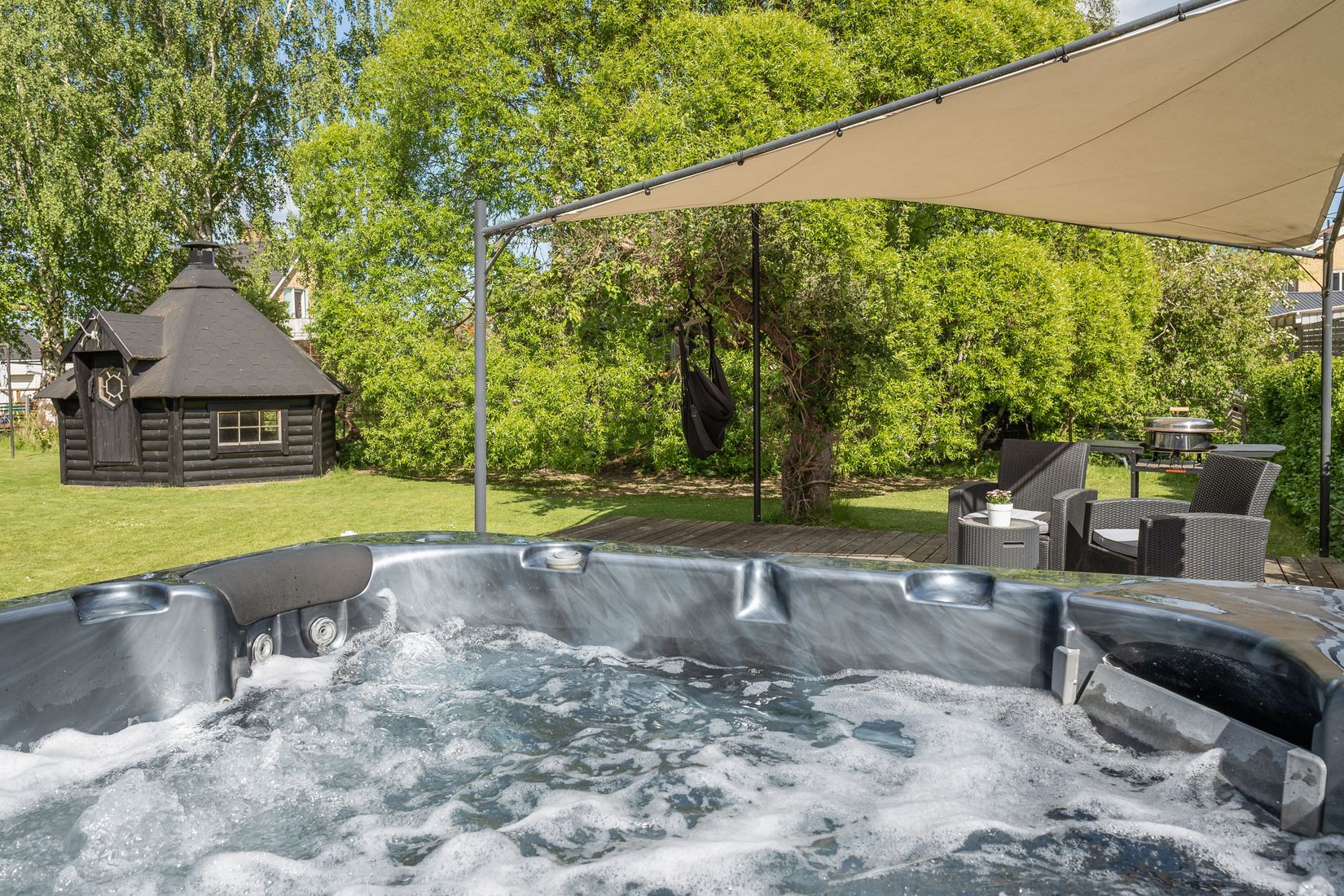 Villa, Mellangatan 16, Tibro