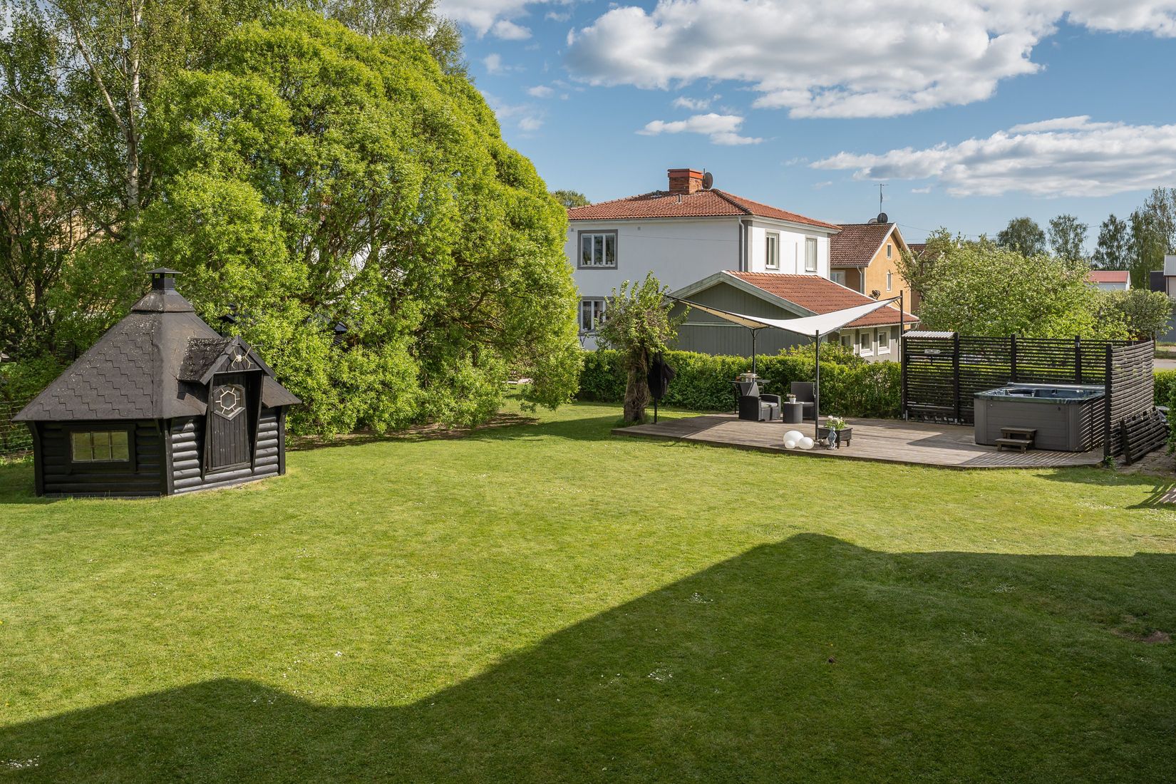 Villa, Mellangatan 16, Tibro