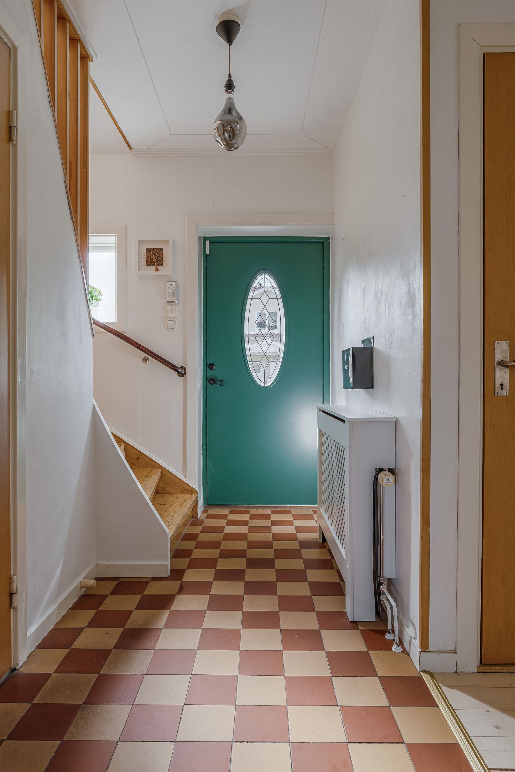 Villa, Mellangatan 16, Tibro