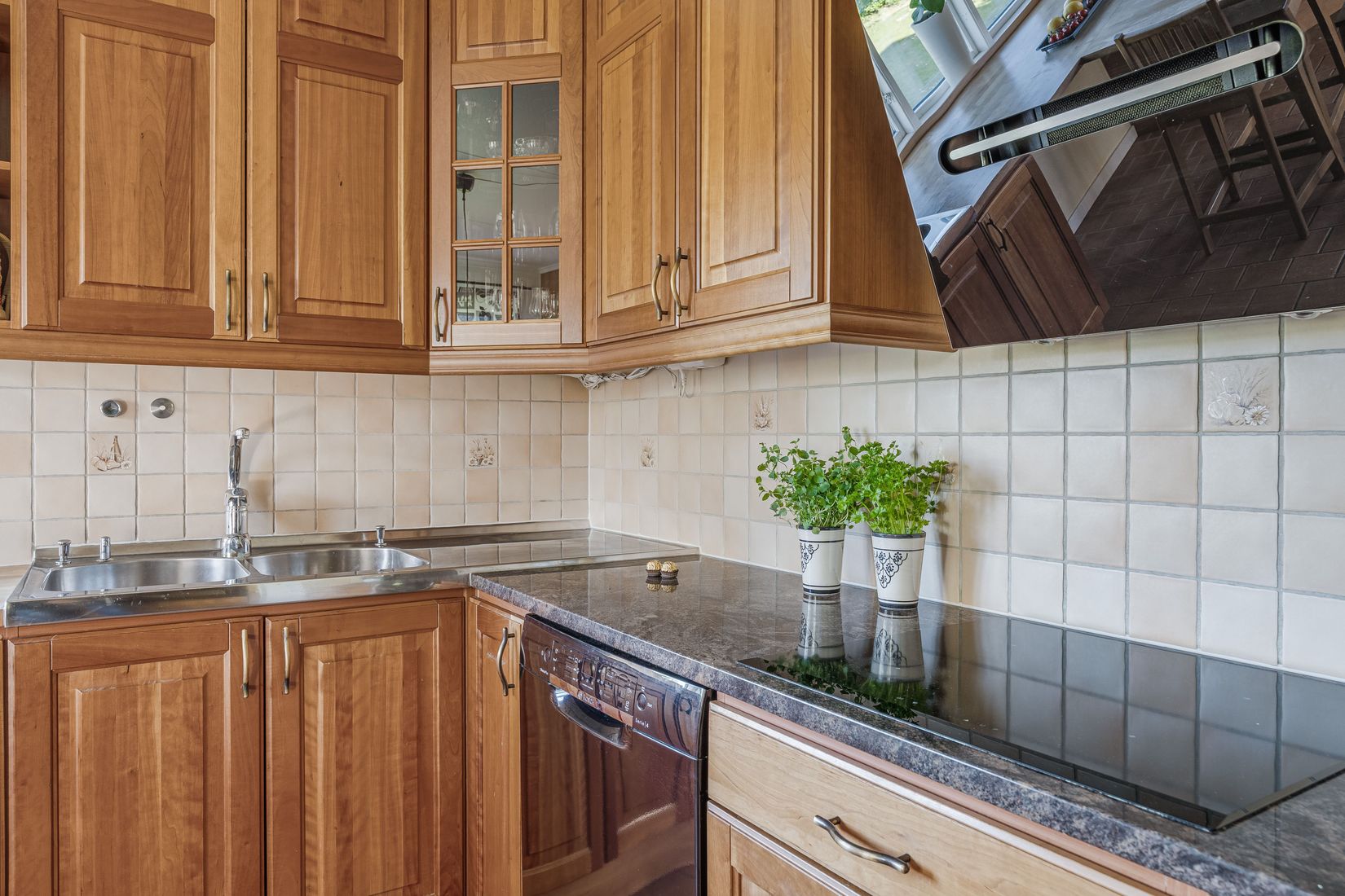 Villa, Mellangatan 16, Tibro