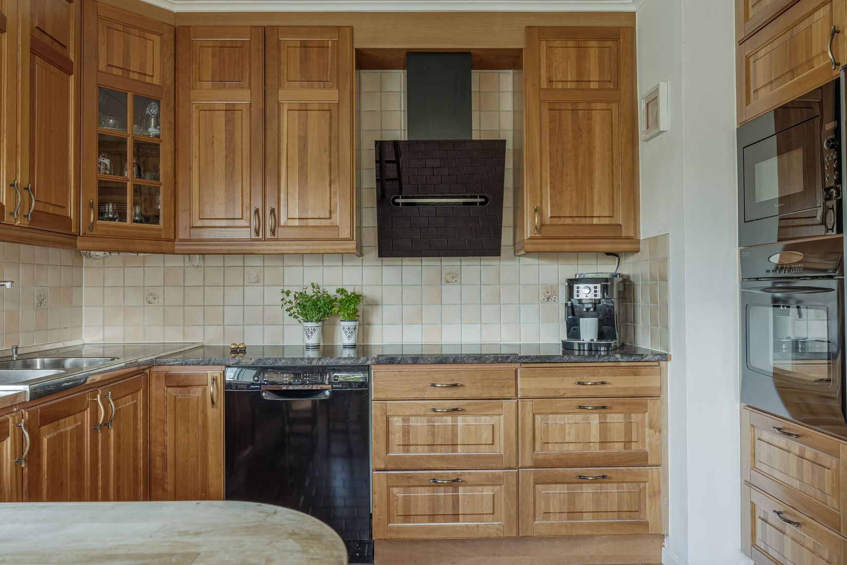 Villa, Mellangatan 16, Tibro