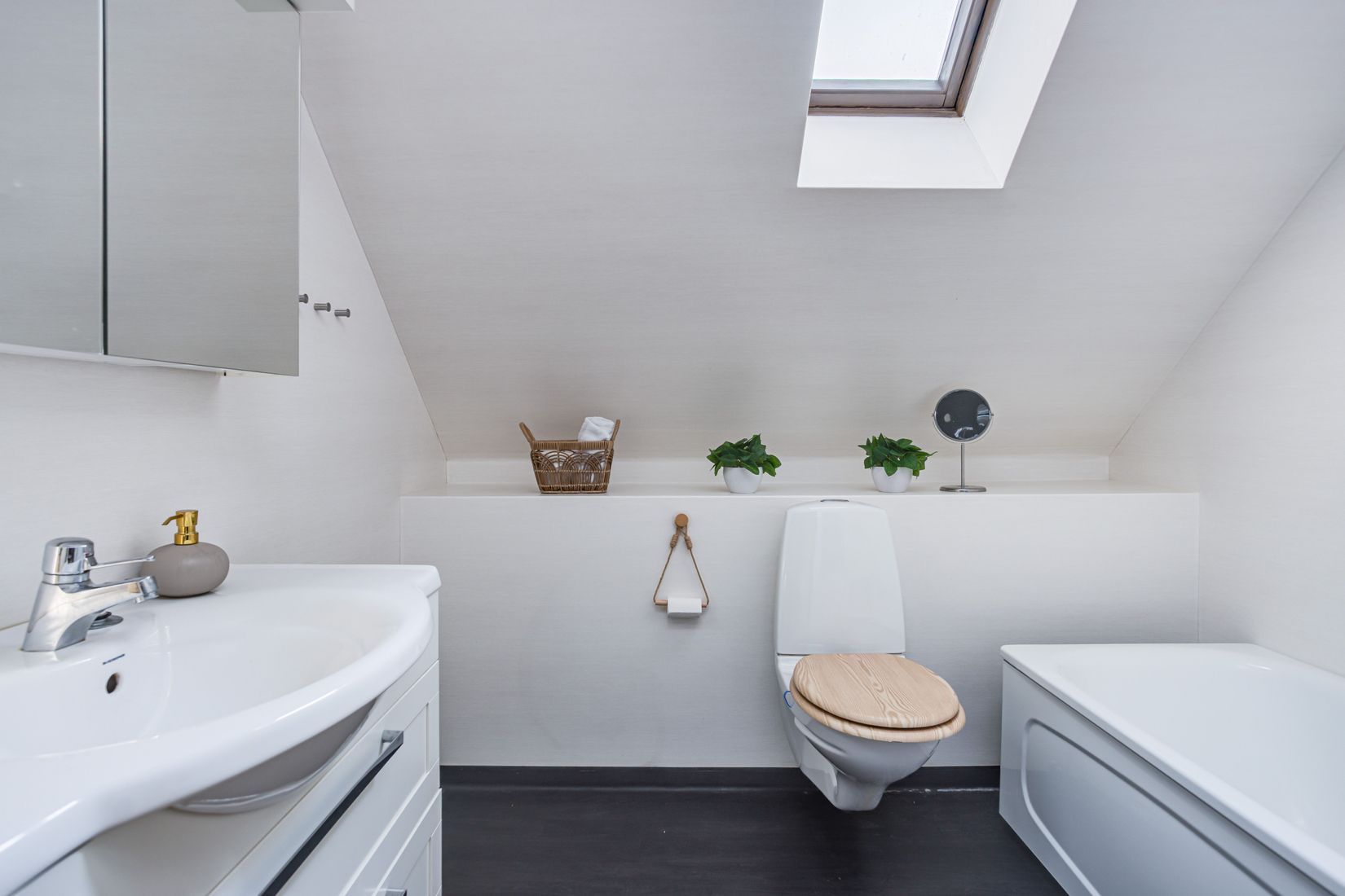 Villa, Kristinehöjdsvägen 5, Fajans/Nyby Gärde, Falkenberg