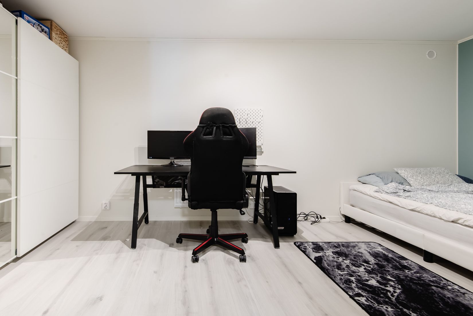 Radhus, Byggmästarvägen 20, Bro - Gamla Bro, Upplands-Bro