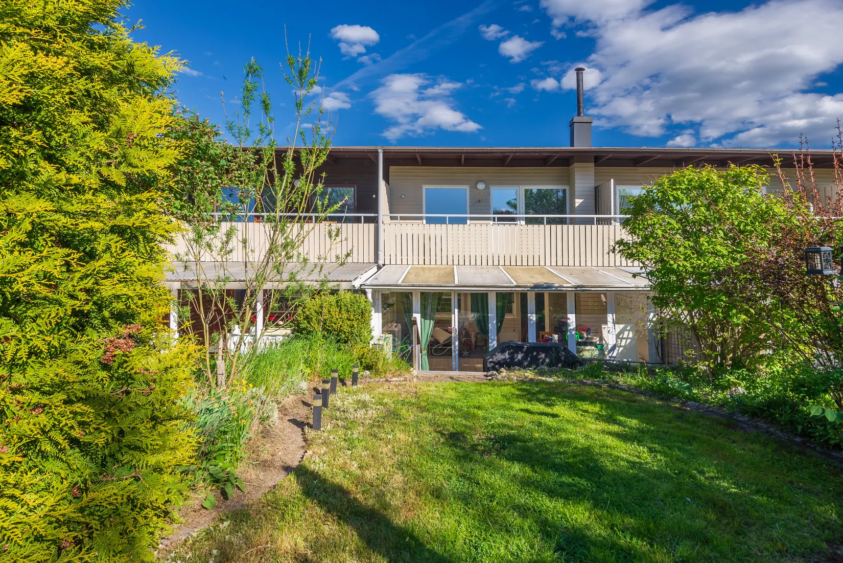 Radhus, Byggmästarvägen 20, Bro - Gamla Bro, Upplands-Bro