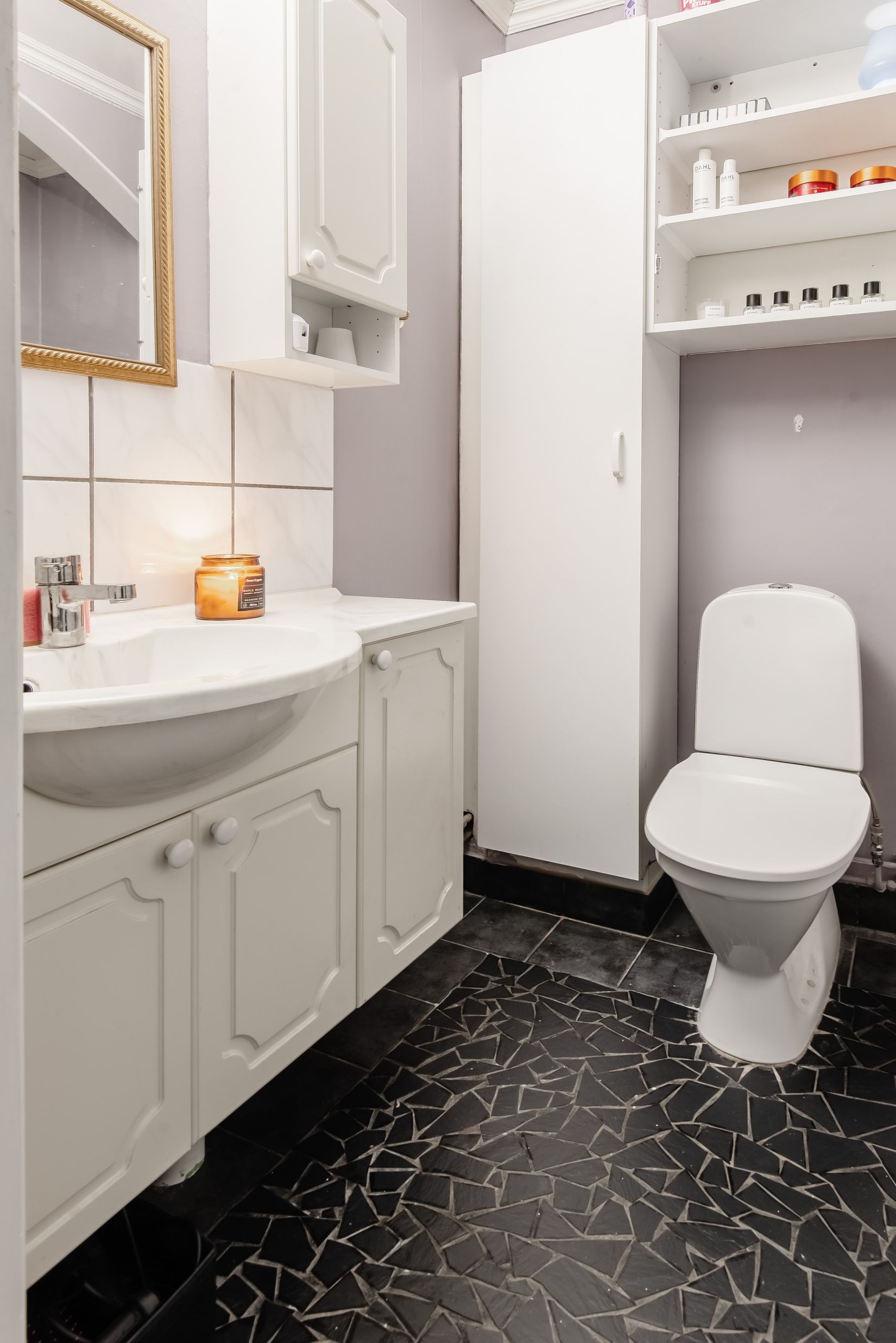 Radhus, Byggmästarvägen 20, Bro - Gamla Bro, Upplands-Bro