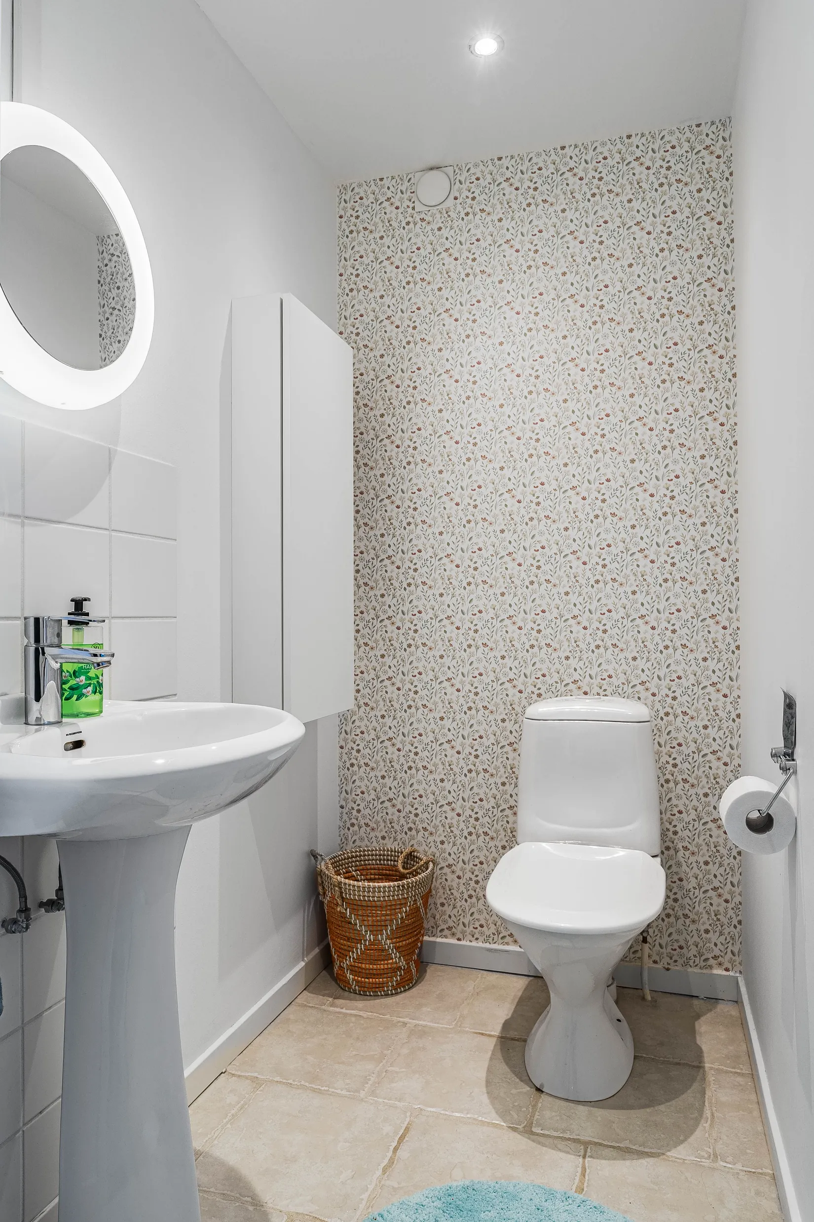 Villa, Radhus, Backavägen 7G, Katrineholm Söder, Katrineholm
