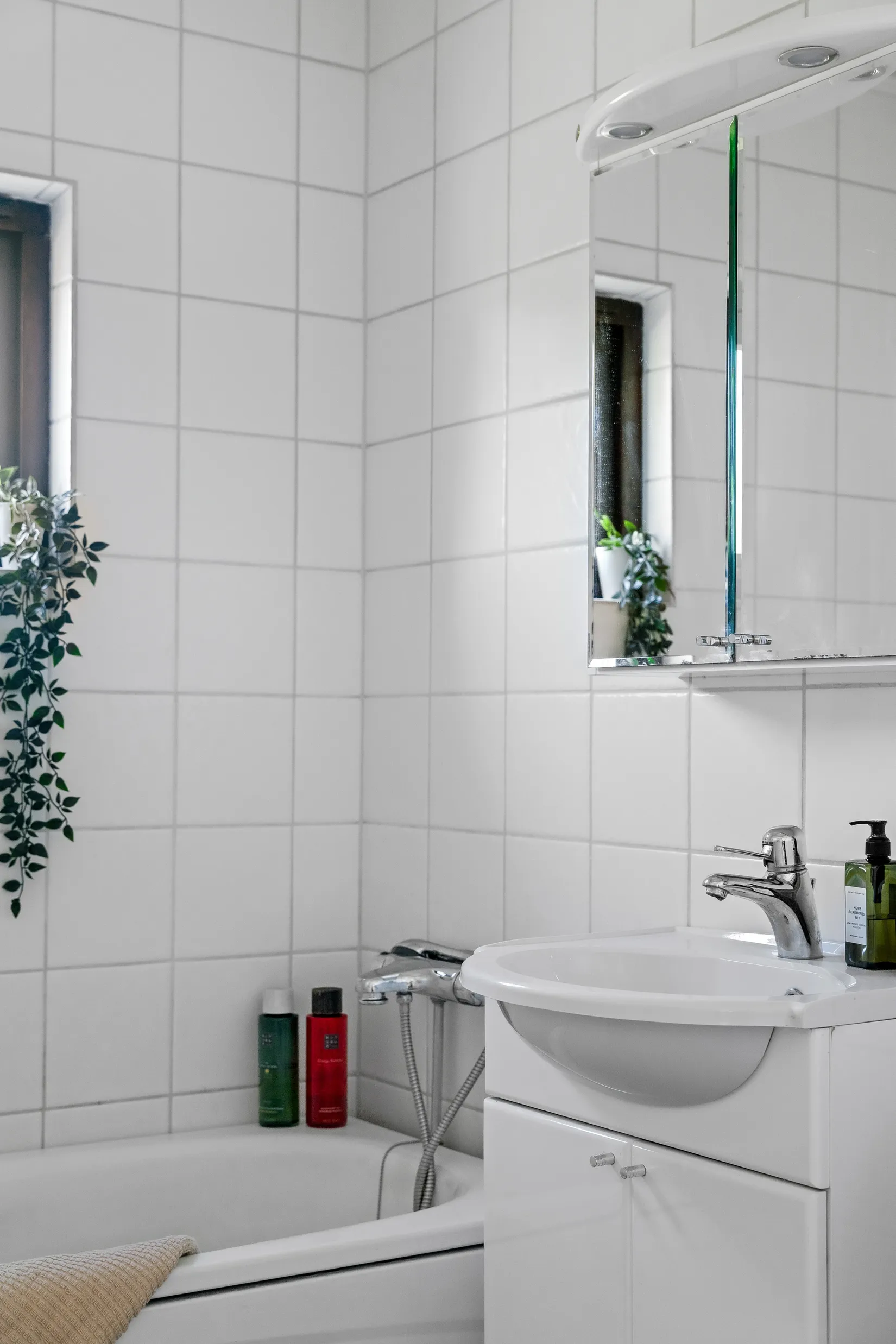 Villa, Radhus, Fredrikstrandsvägen 32B, Ekerö Brygga, Ekerö