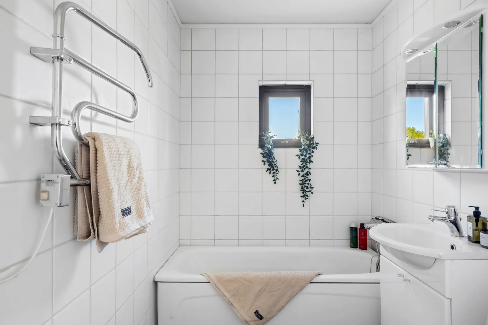 Villa, Radhus, Fredrikstrandsvägen 32B, Ekerö Brygga, Ekerö
