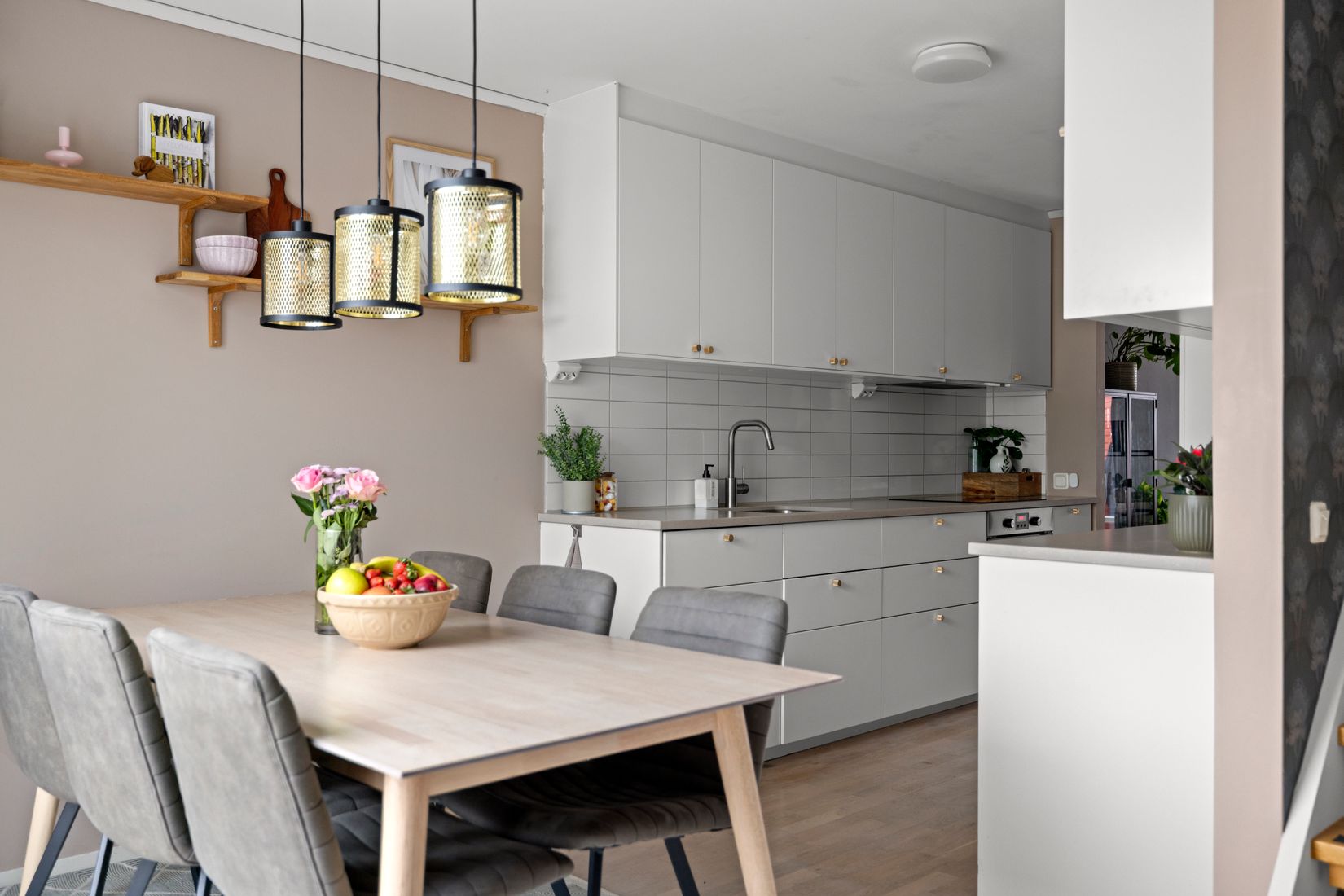 Radhus, Friluftsvägen 103, Riksten, Botkyrka