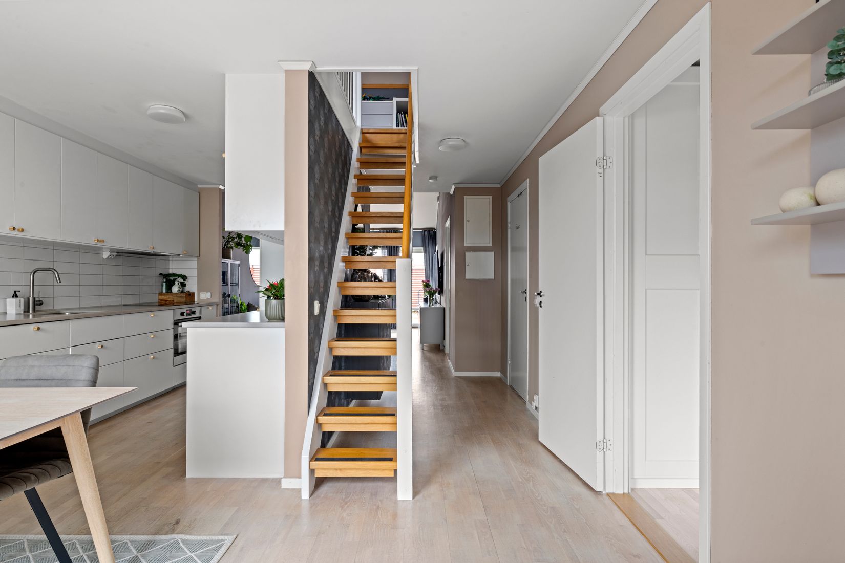 Radhus, Friluftsvägen 103, Riksten, Botkyrka