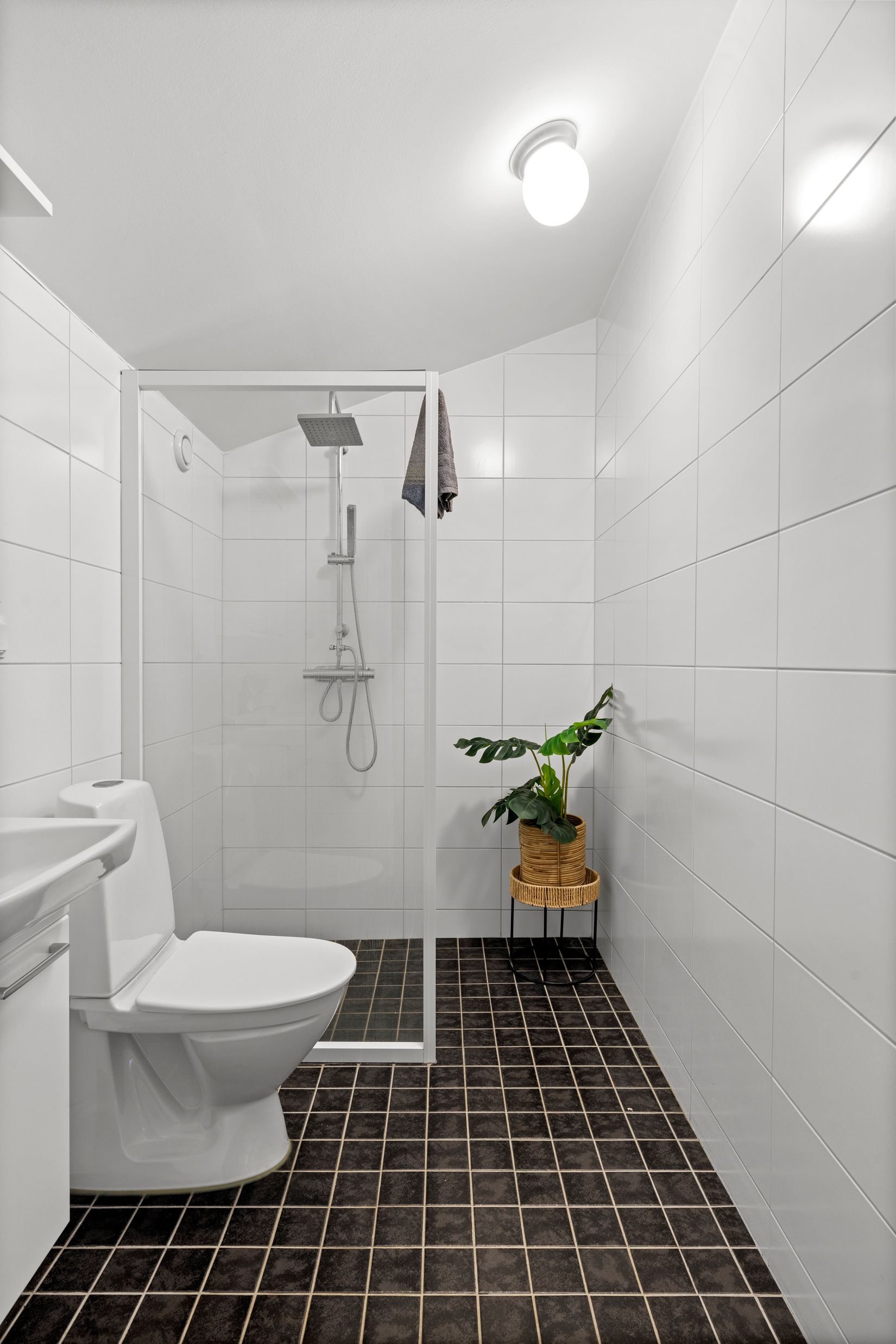 Radhus, Friluftsvägen 103, Riksten, Botkyrka