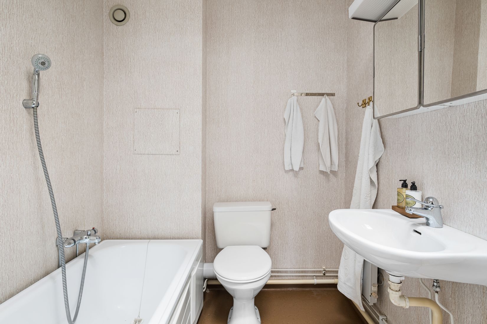 Radhus, Byggmästarvägen 209, Utsälje, Huddinge