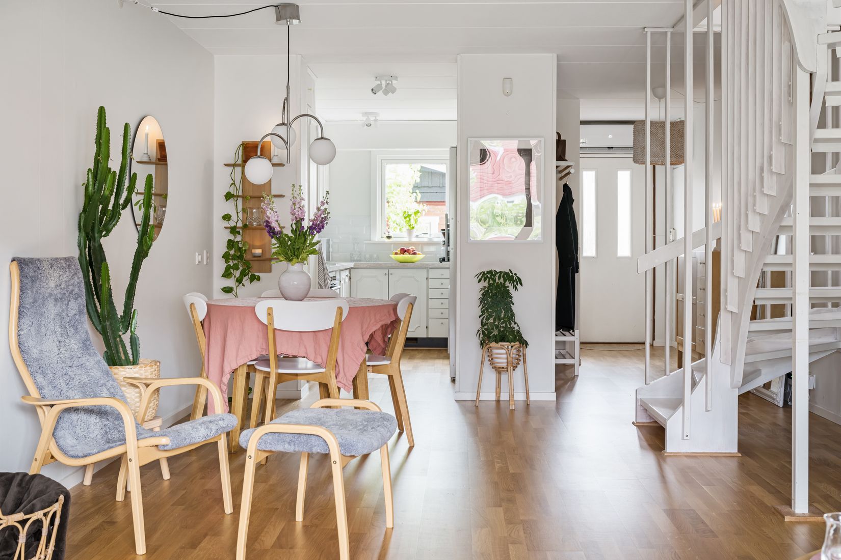 Radhus, Byggmästarvägen 209, Utsälje, Huddinge