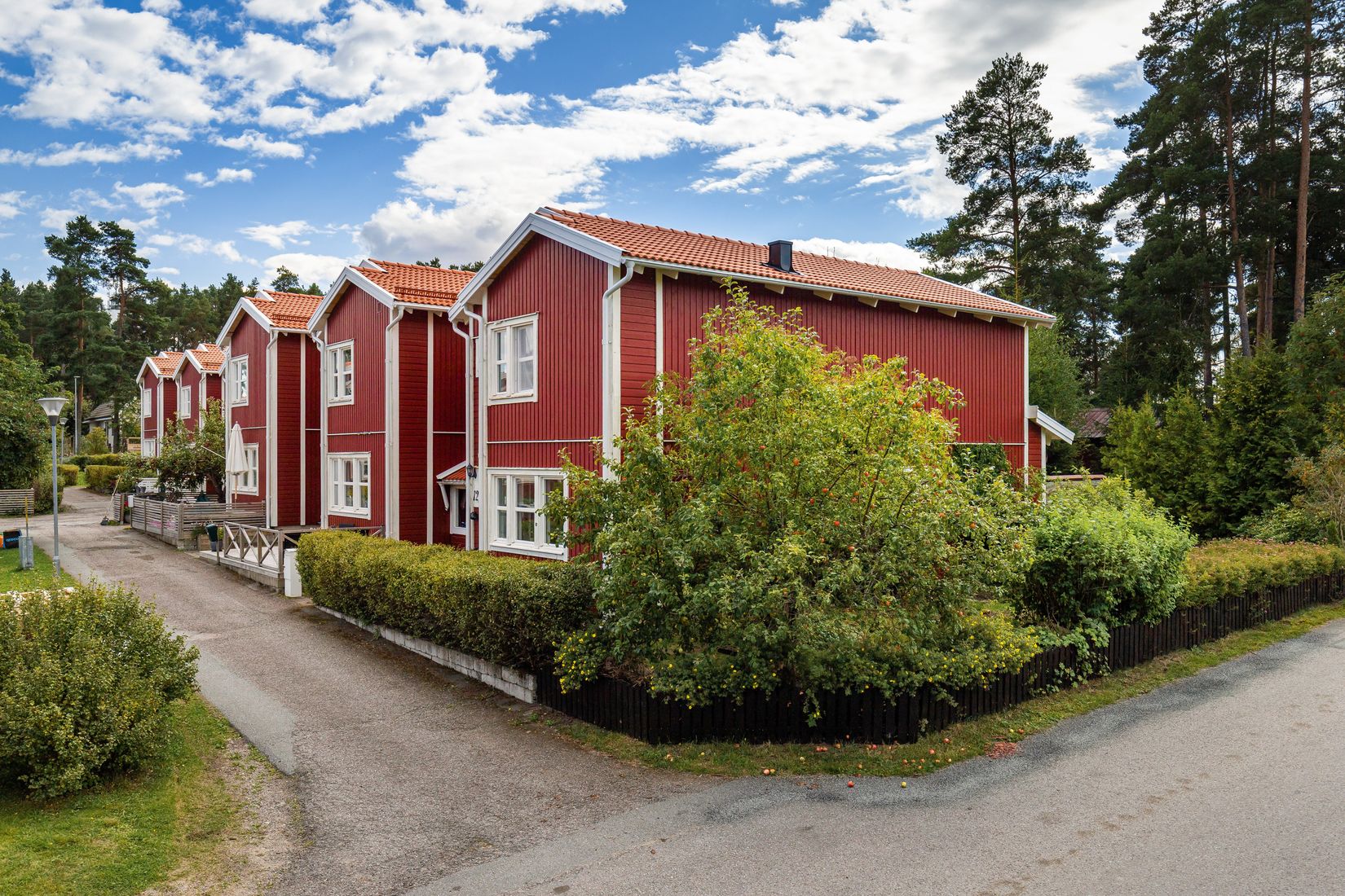 Radhus, Lindgårdsvägen 12, Björklinge, Uppsala