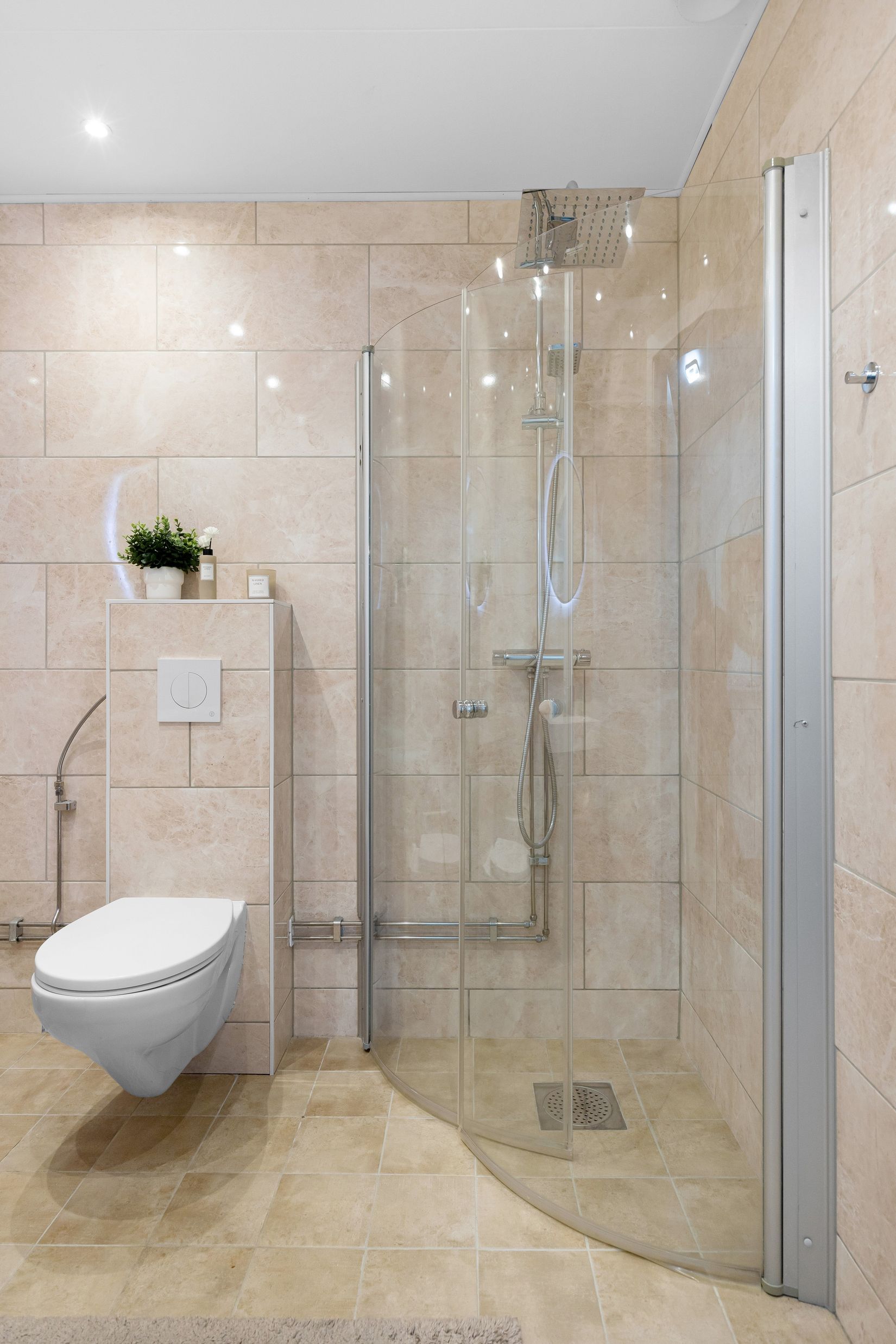 Radhus, Lindgårdsvägen 12, Björklinge, Uppsala