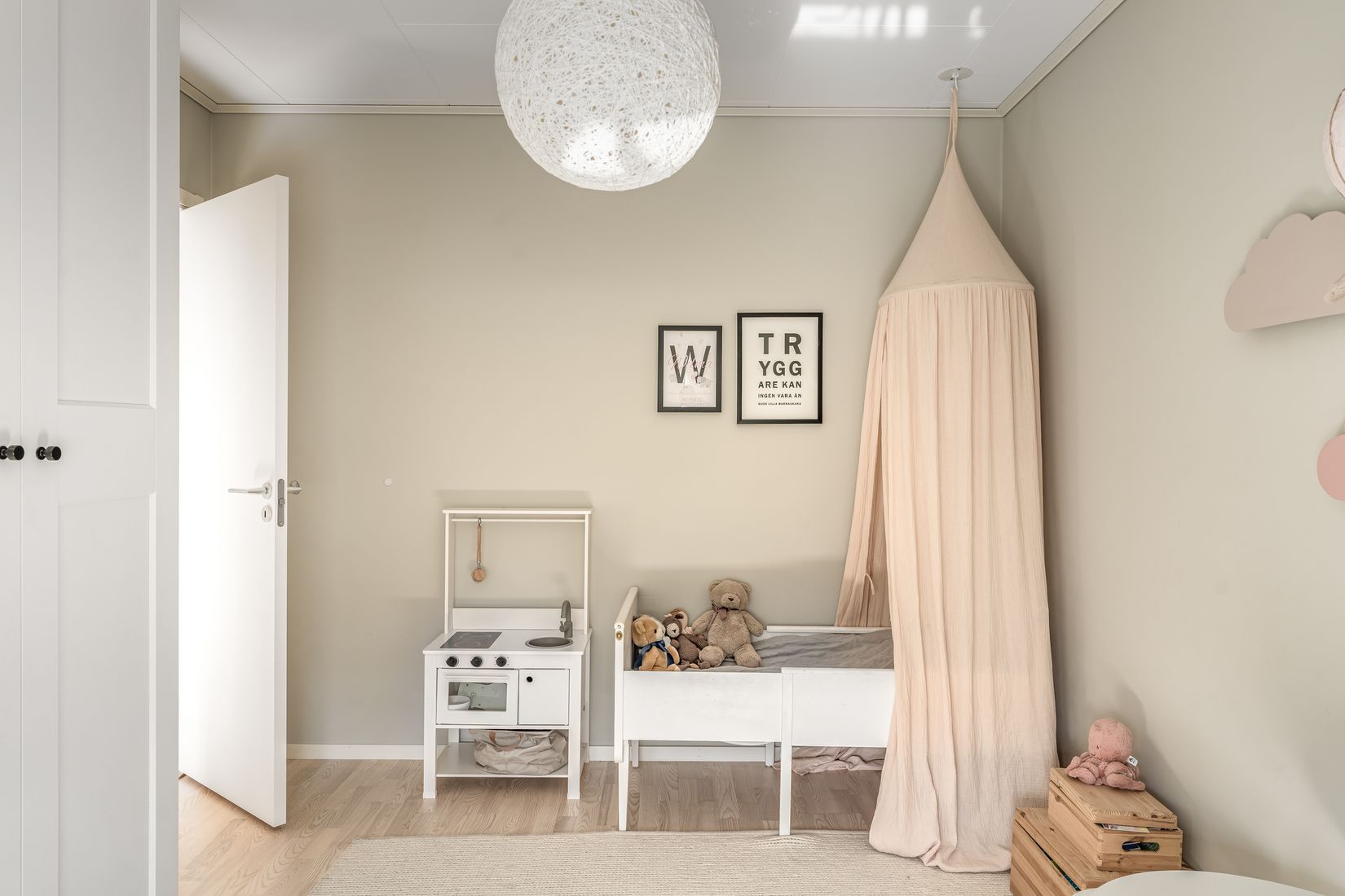 Villa, Radhus, Arningetorpsvägen 16C, Hägerneholm, Täby