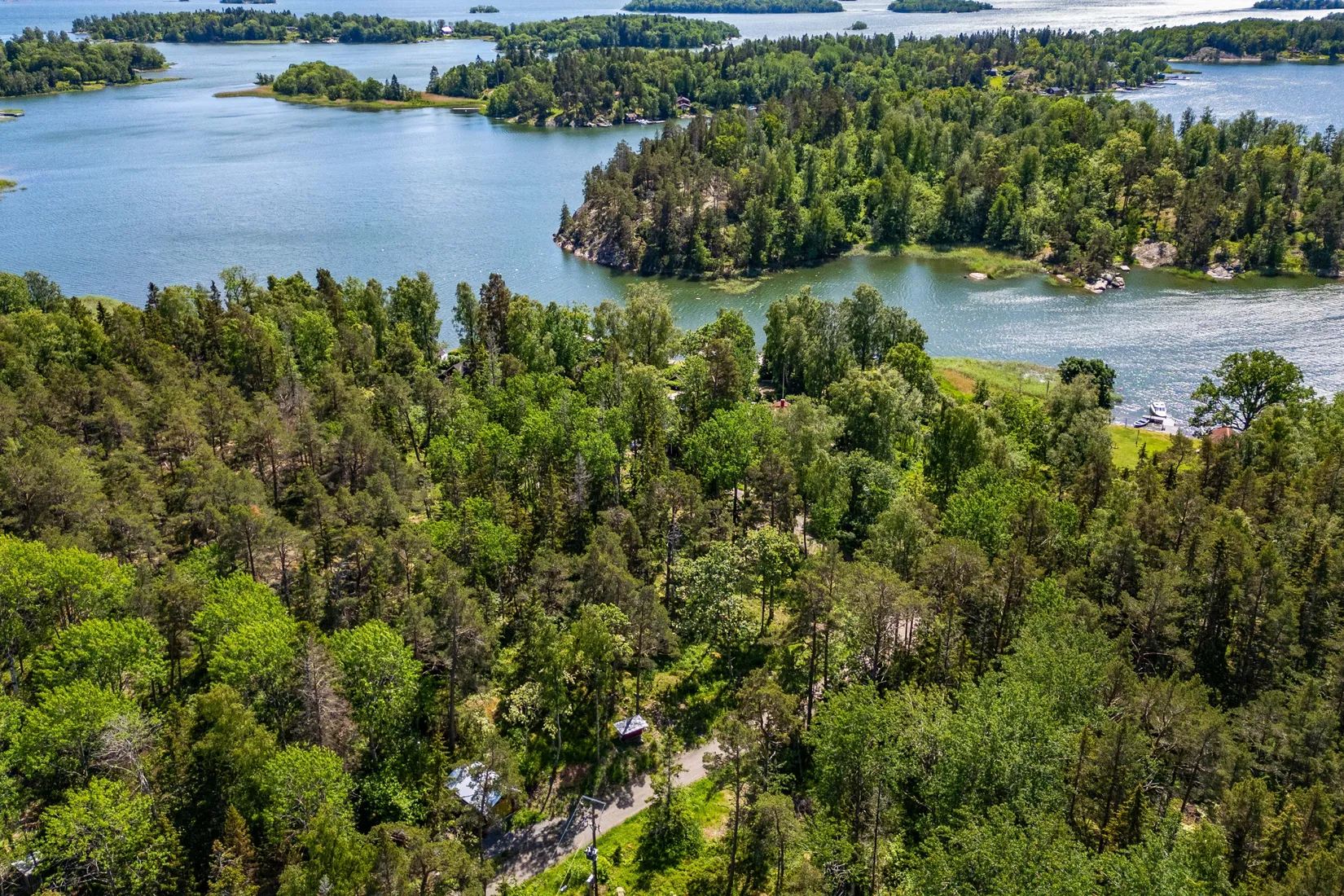 Tomt, Bussholmsvägen 25, Åkerö - Bussholmen, Norrtälje