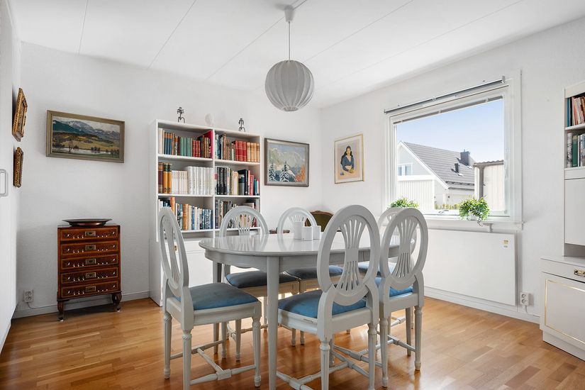 Radhus, Fjärilsvägen 26, Fresta, Upplands Väsby