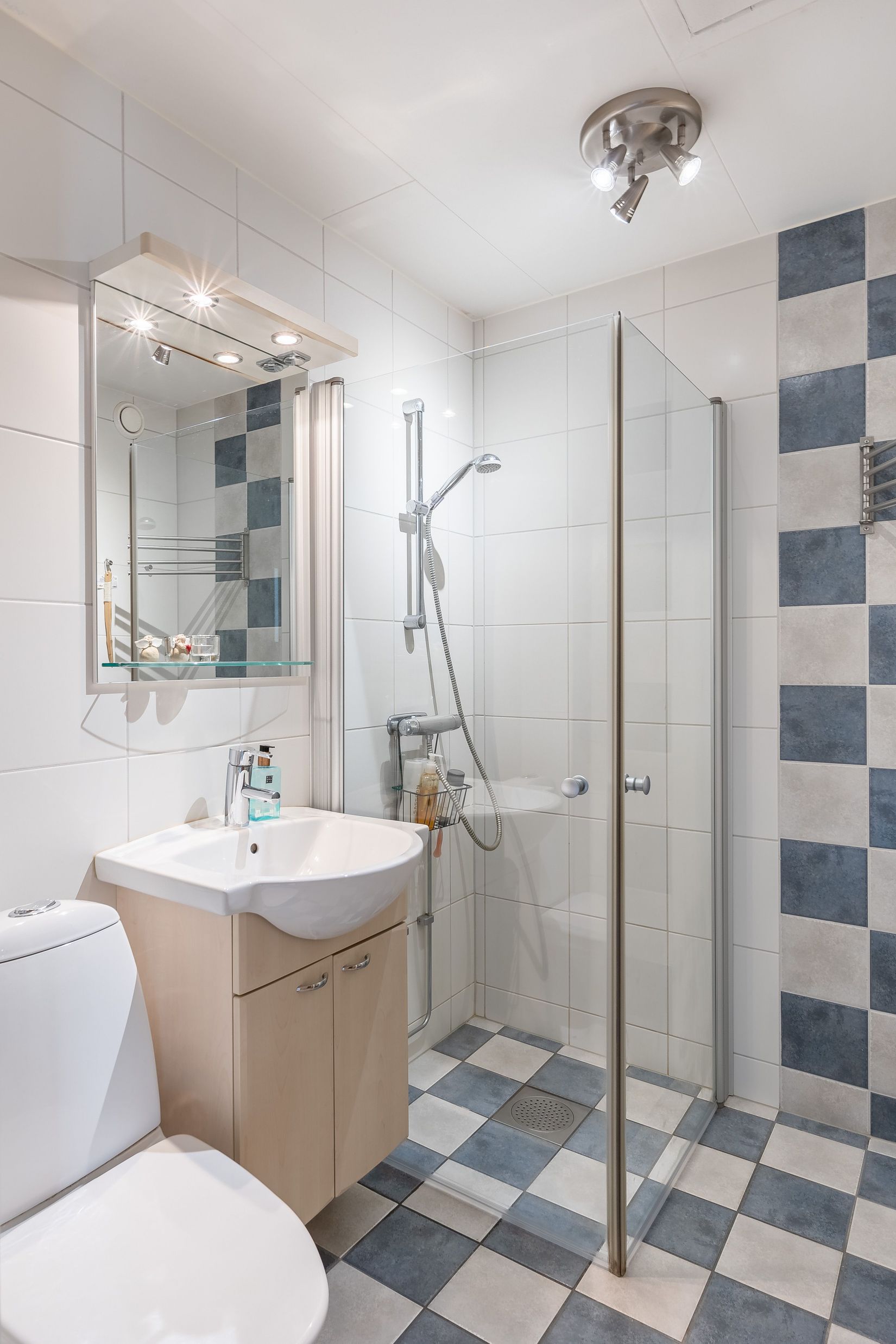 Villa, Radhus, Vädursvägen 15, Ekängen, Skövde