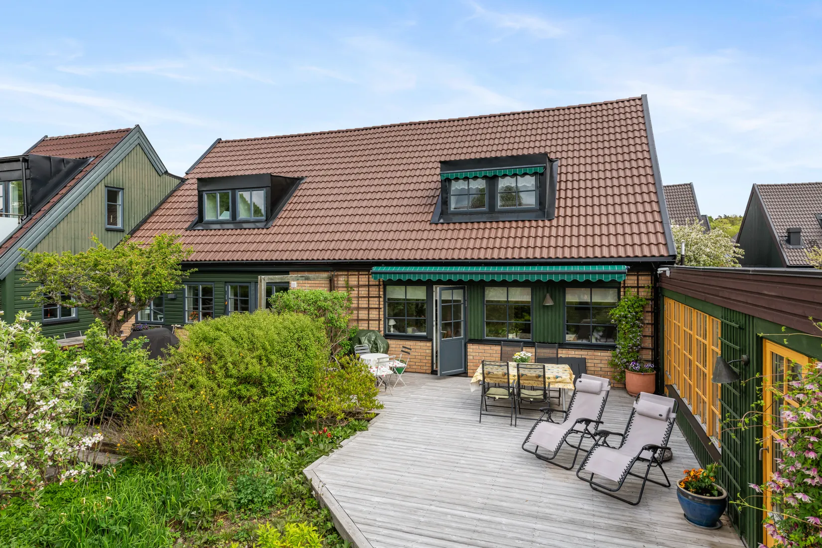 Villa, Radhus, Gyllenstiernas väg 28, Näsbypark, Täby