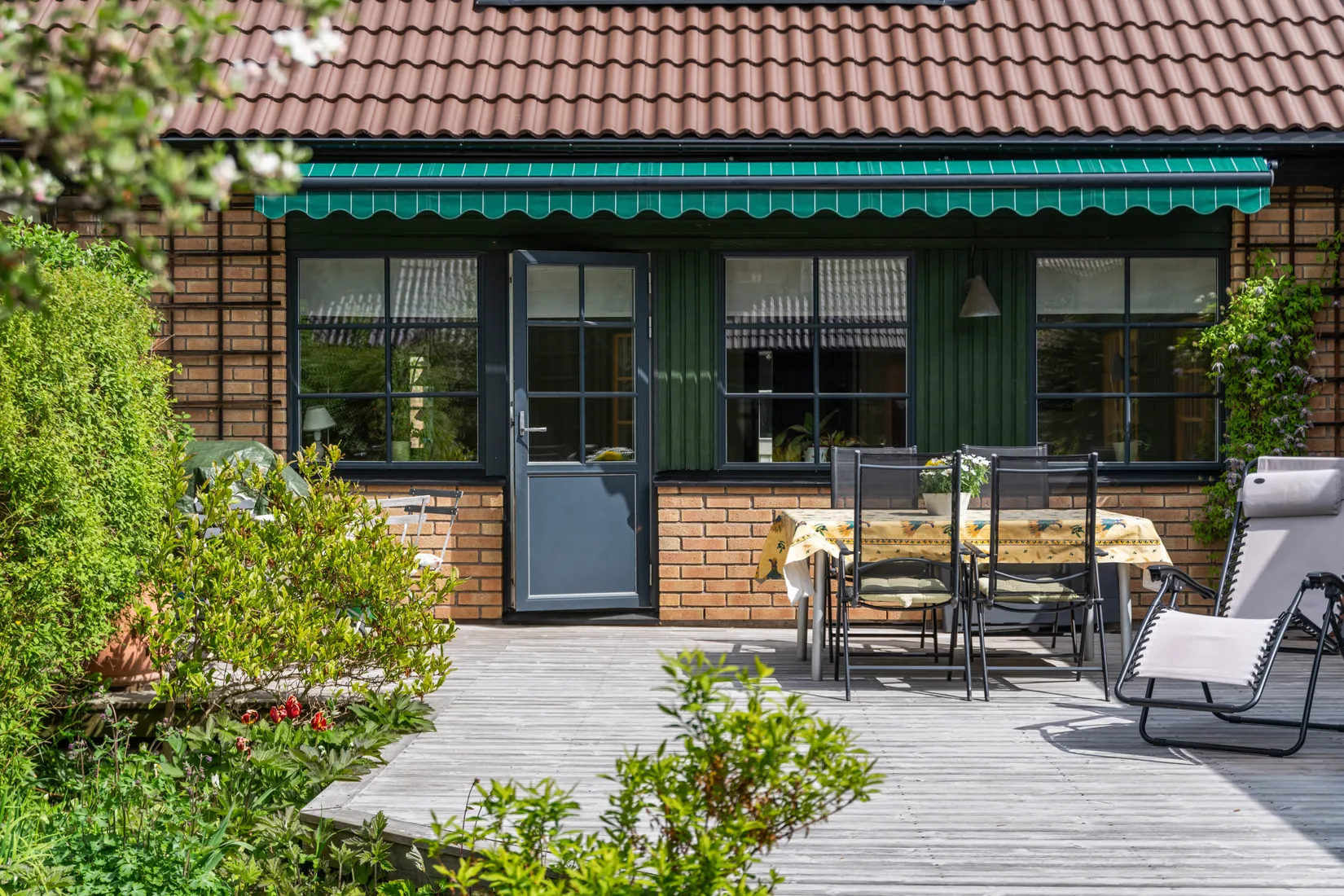 Villa, Radhus, Gyllenstiernas väg 28, Näsbypark, Täby