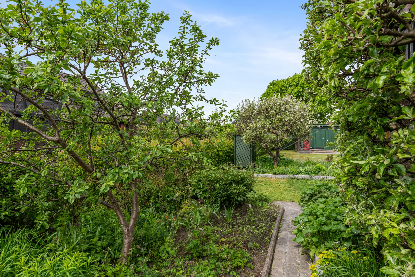 Villa, Radhus, Gyllenstiernas väg 28, Näsbypark, Täby