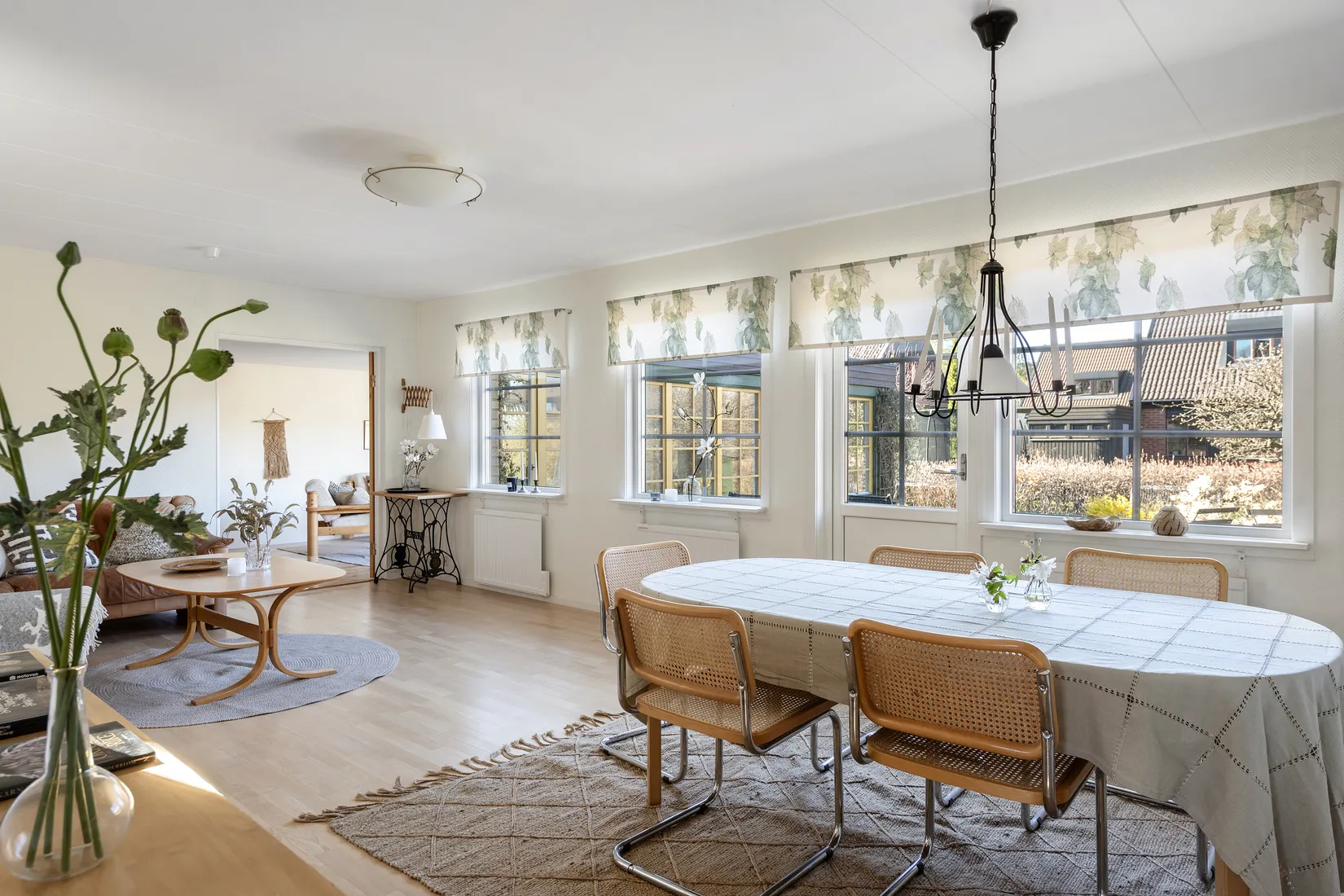 Villa, Radhus, Gyllenstiernas väg 28, Näsbypark, Täby