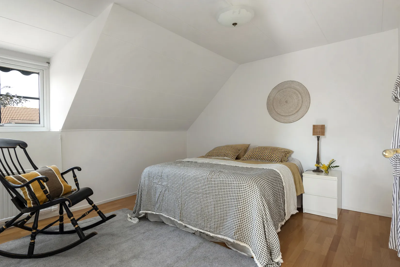 Villa, Radhus, Gyllenstiernas väg 28, Näsbypark, Täby