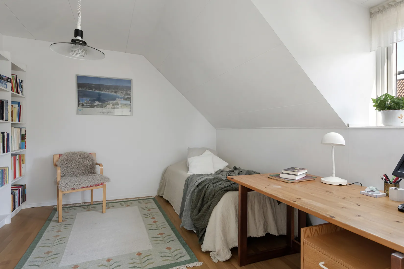 Villa, Radhus, Gyllenstiernas väg 28, Näsbypark, Täby