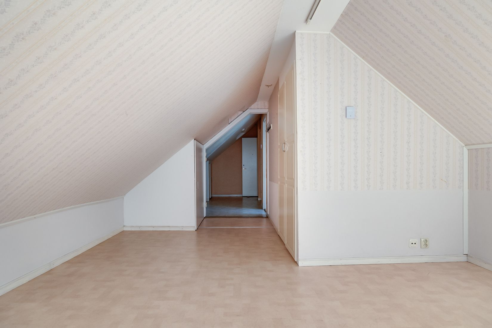 Villa, Skolgatan 10, Centralt, Örebro