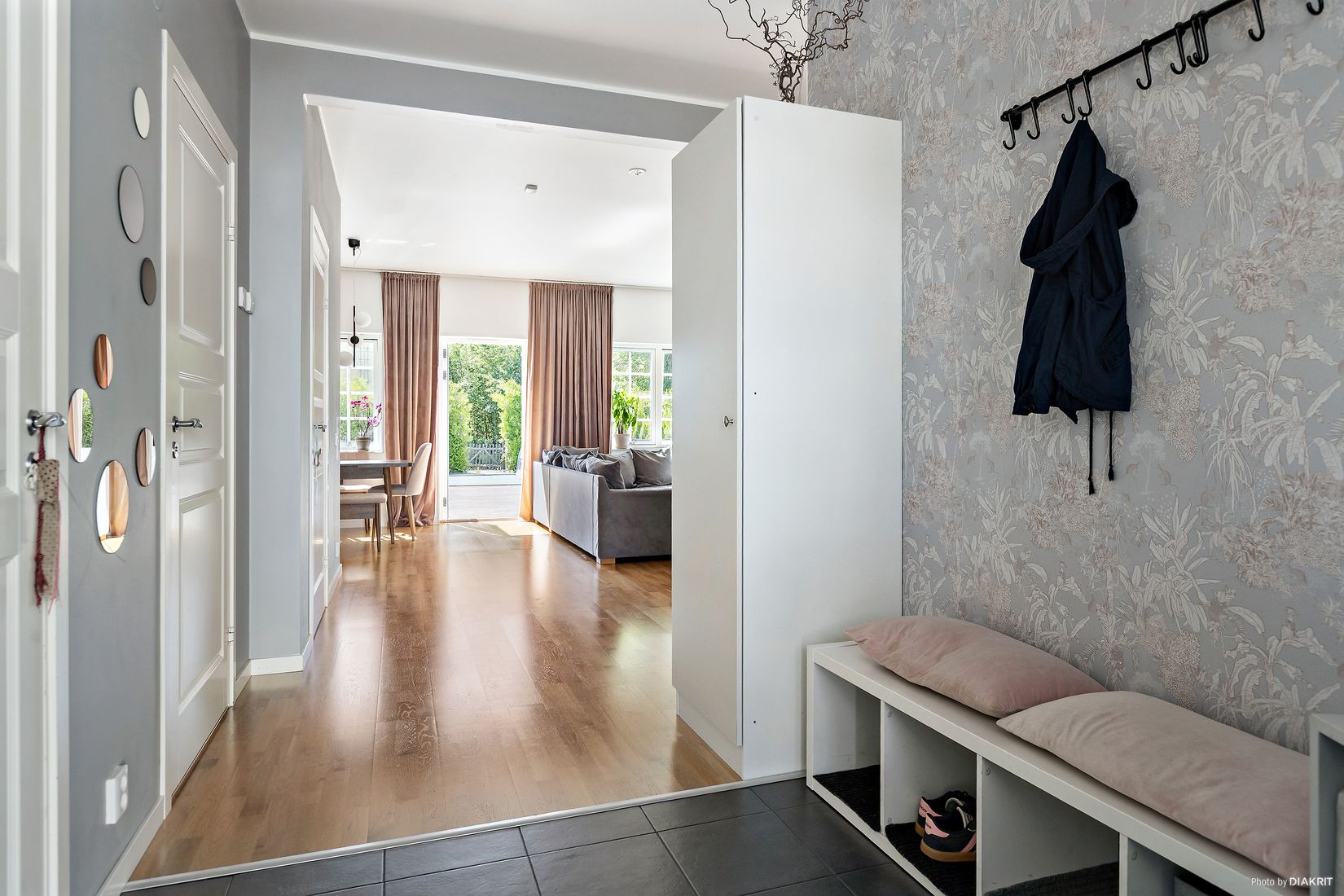 Radhus, Vattenhindersgatan 12a, Lanna/Vintrosa, Lekeberg