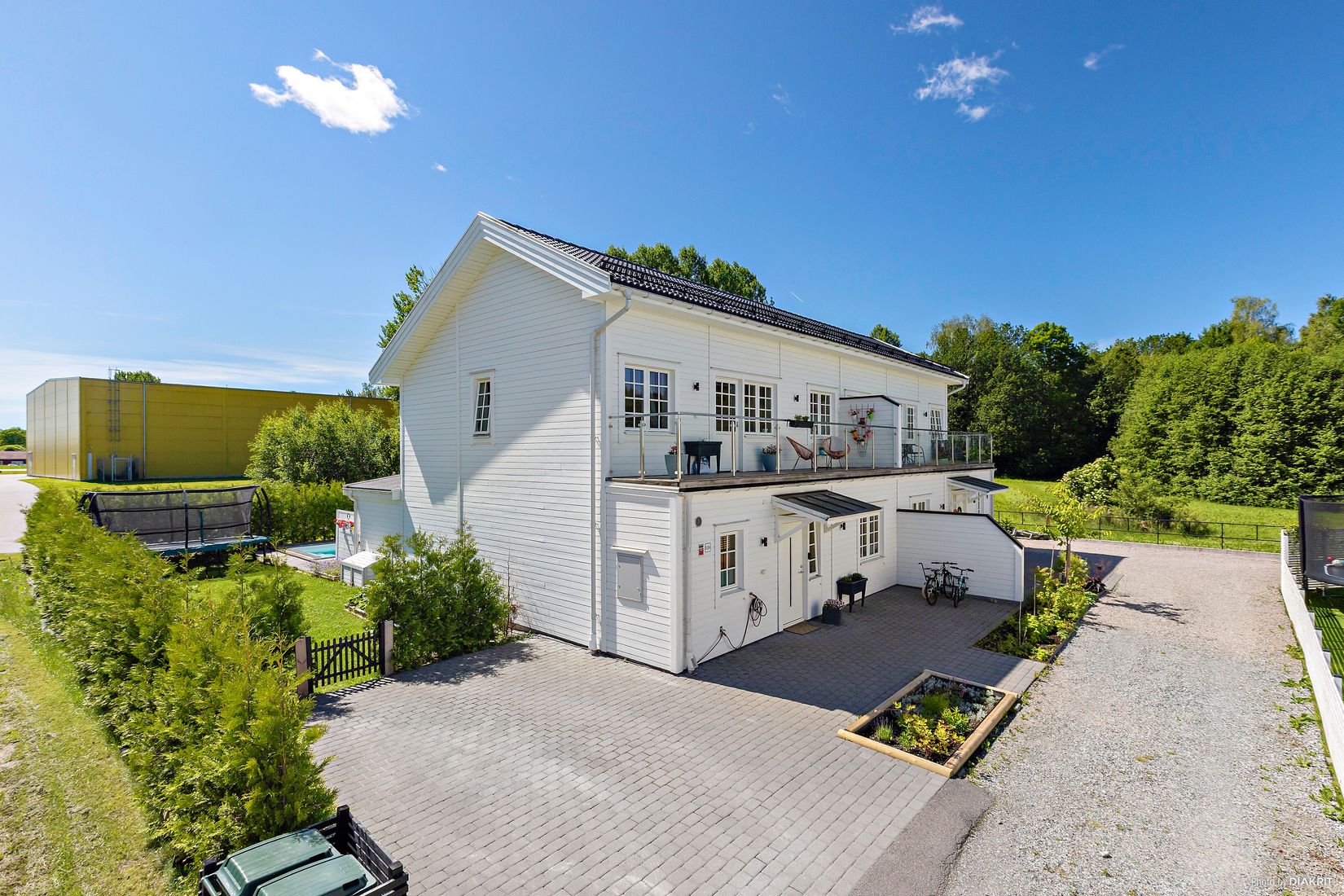 Radhus, Vattenhindersgatan 12a, Lanna/Vintrosa, Lekeberg