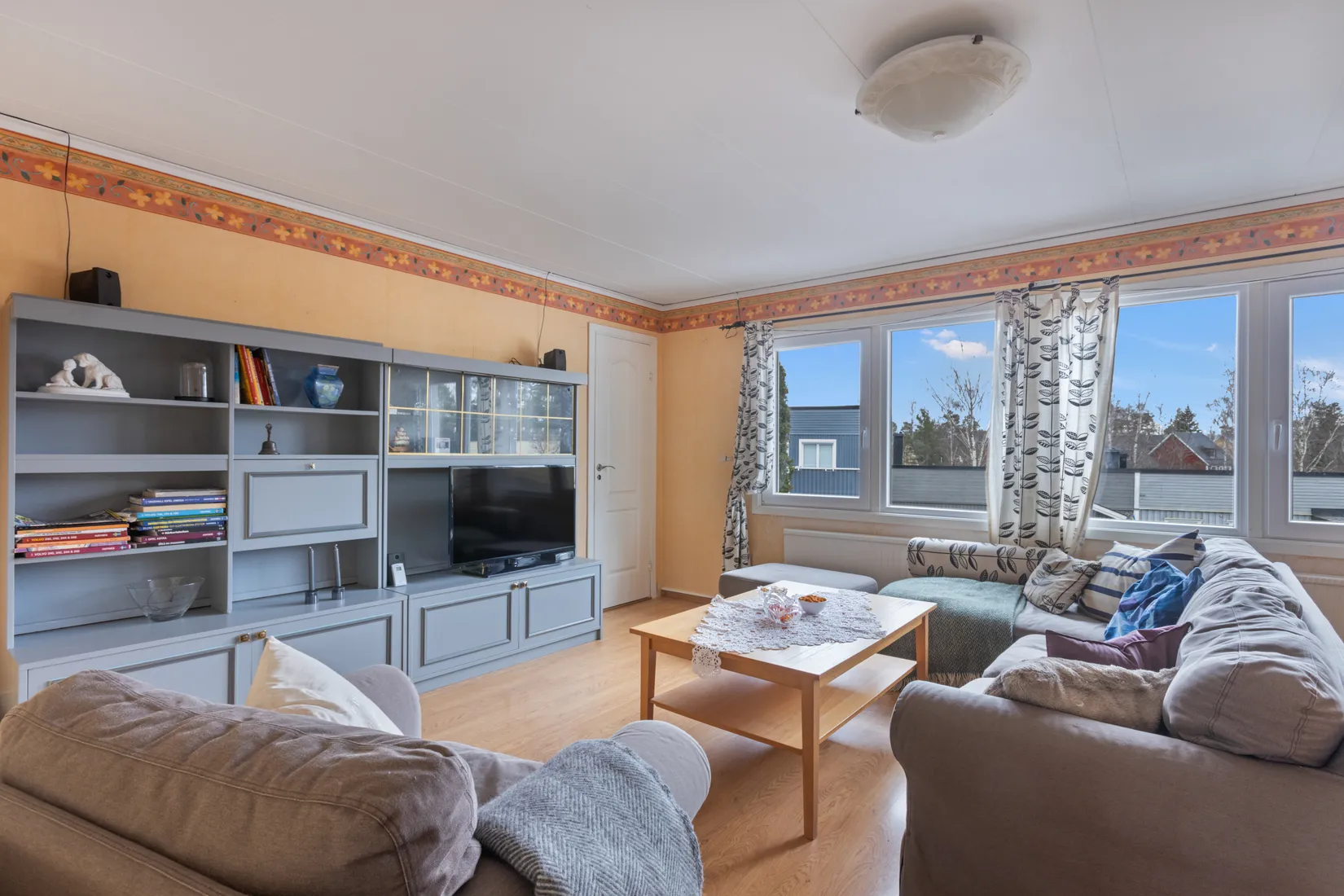 Villa, Radhus, Fasanstigen 40, Rönninge, Salem