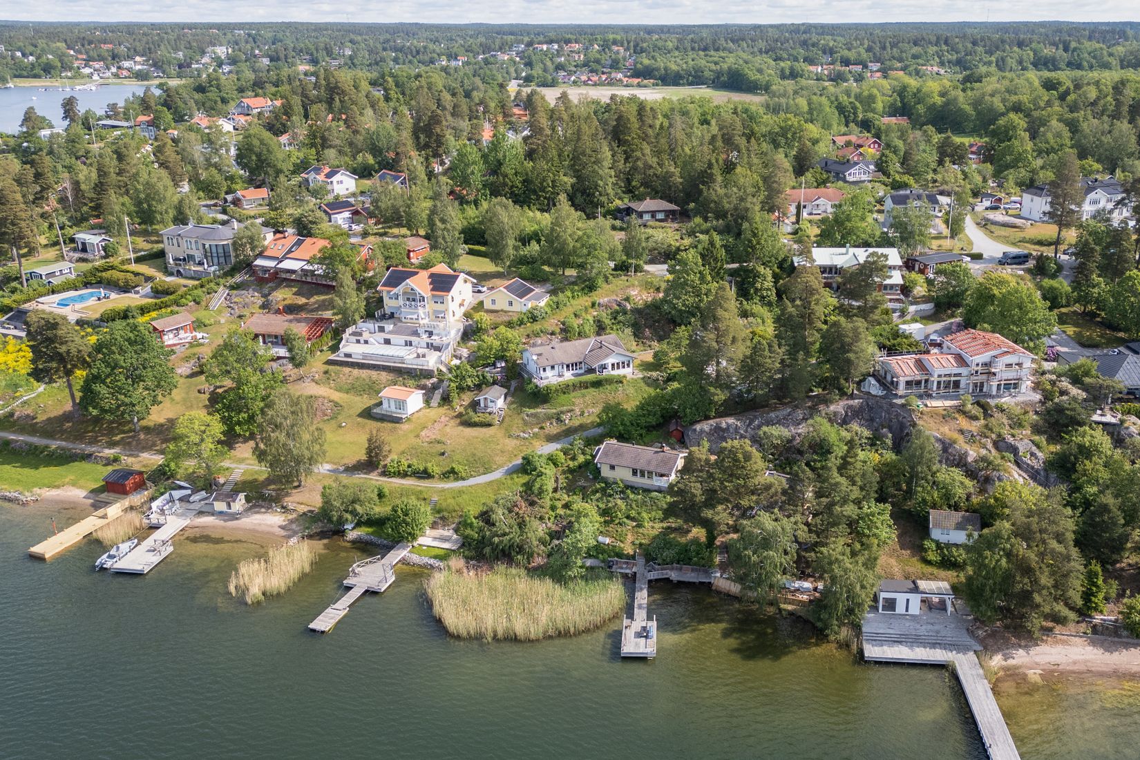 Tomt, Rödbosundsvägen 42, Margretelund, Österåker