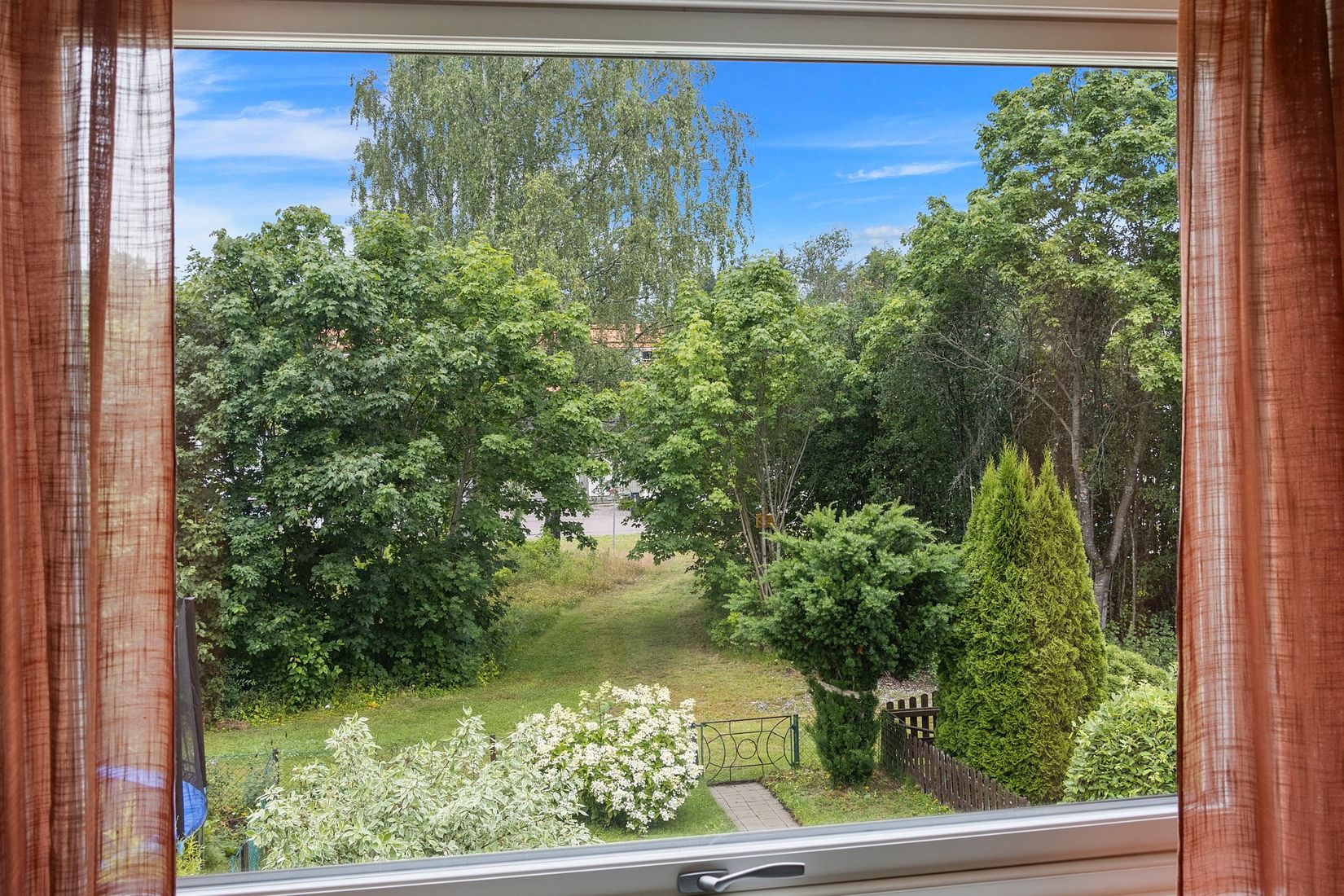 Radhus, Sagavägen 41C, Surahammar