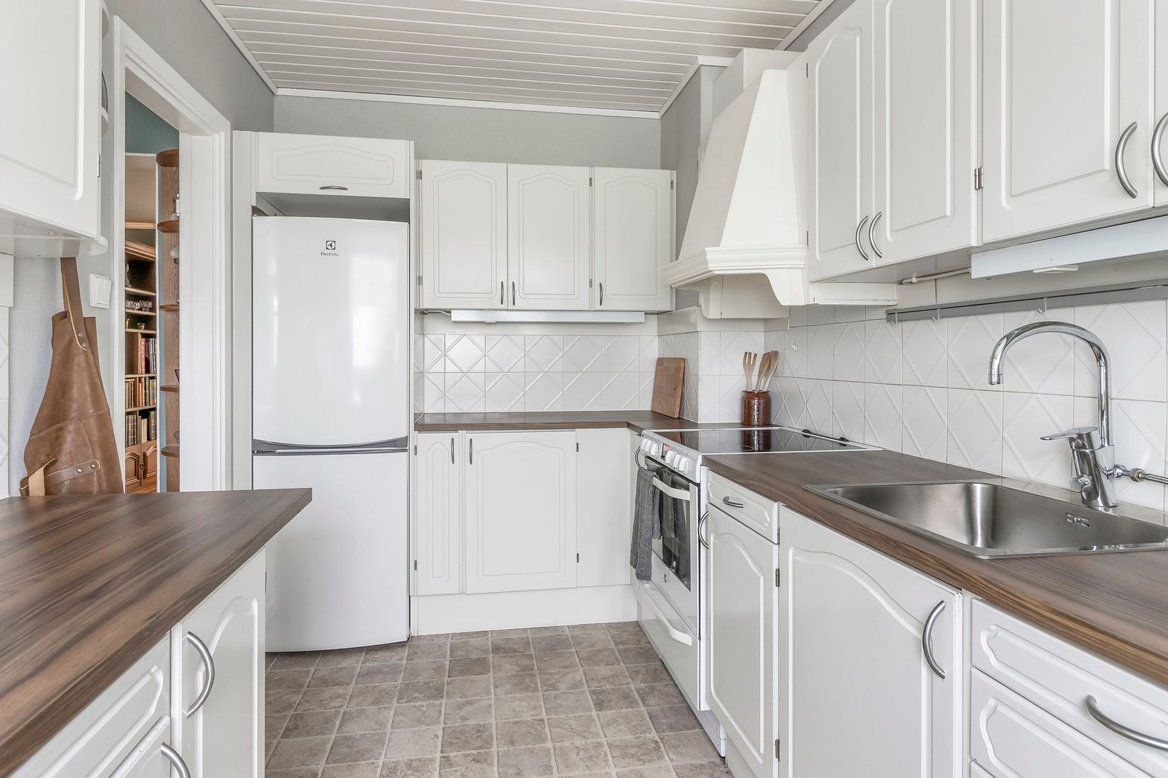 Radhus, Sagavägen 41C, Surahammar