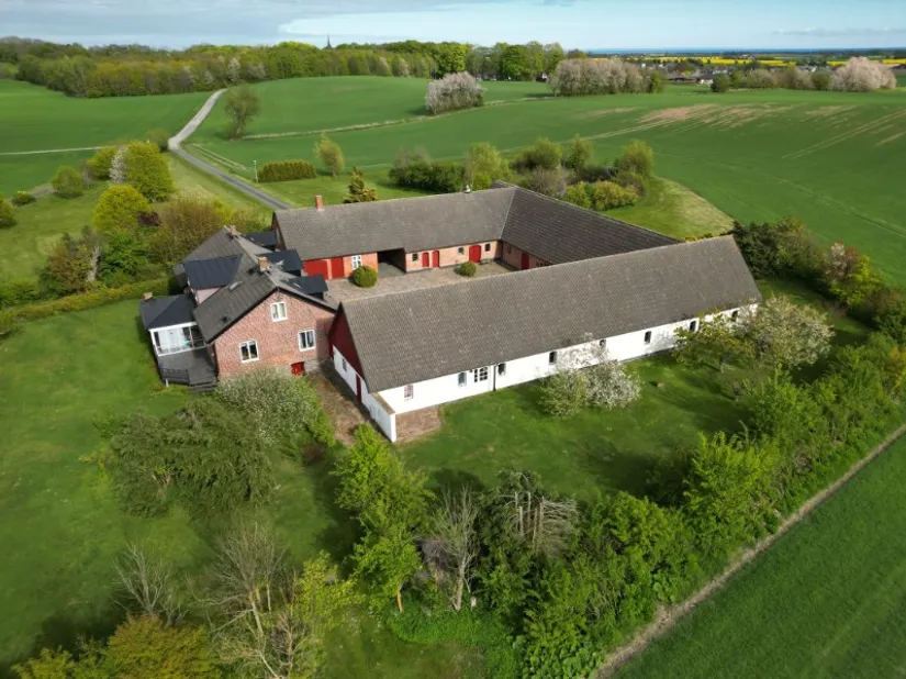 Villa, Gård/Skog, Klockaregårdsvägen 15, Borrby, Simrishamn