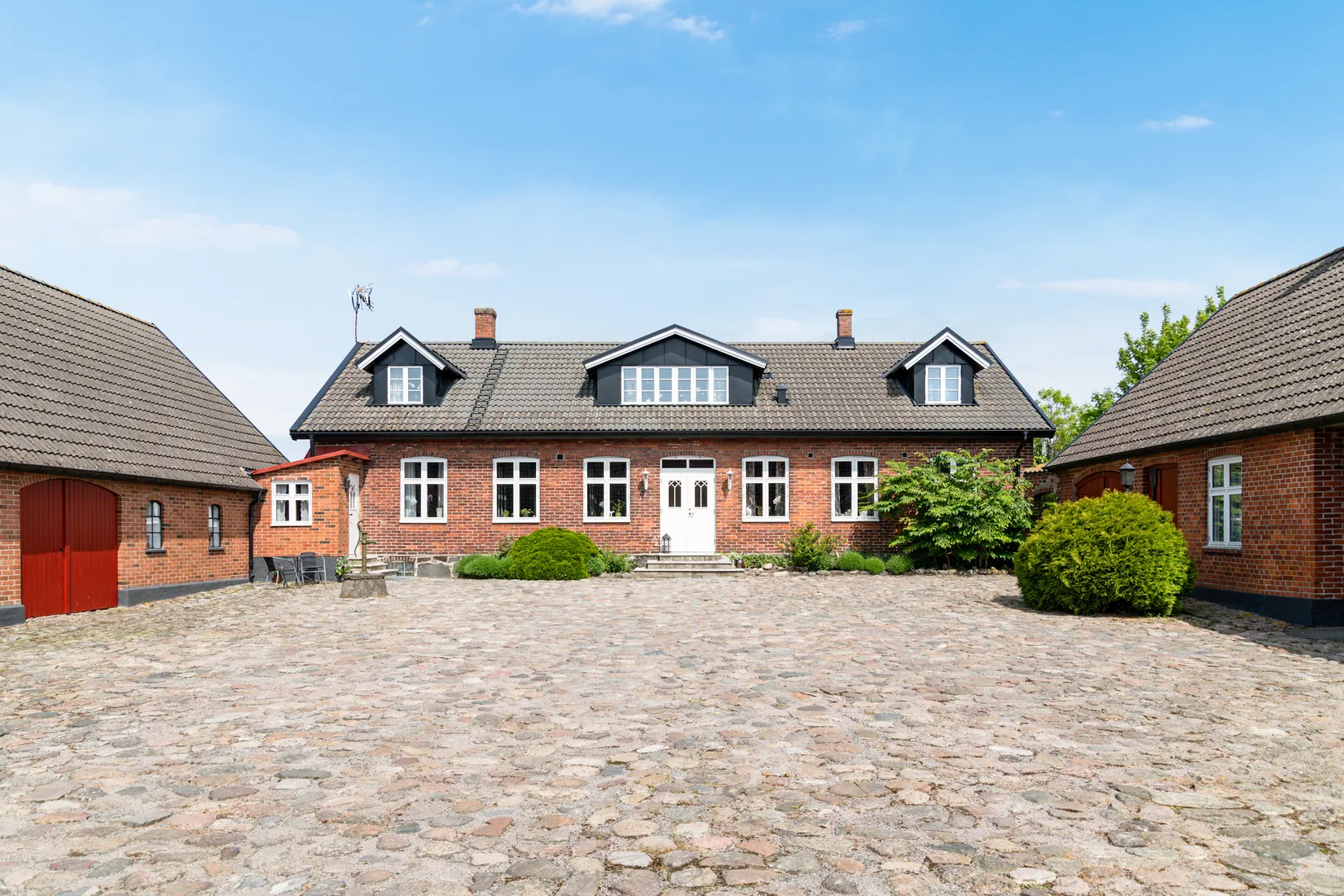 Villa, Gård/Skog, Klockaregårdsvägen 15, Borrby, Simrishamn
