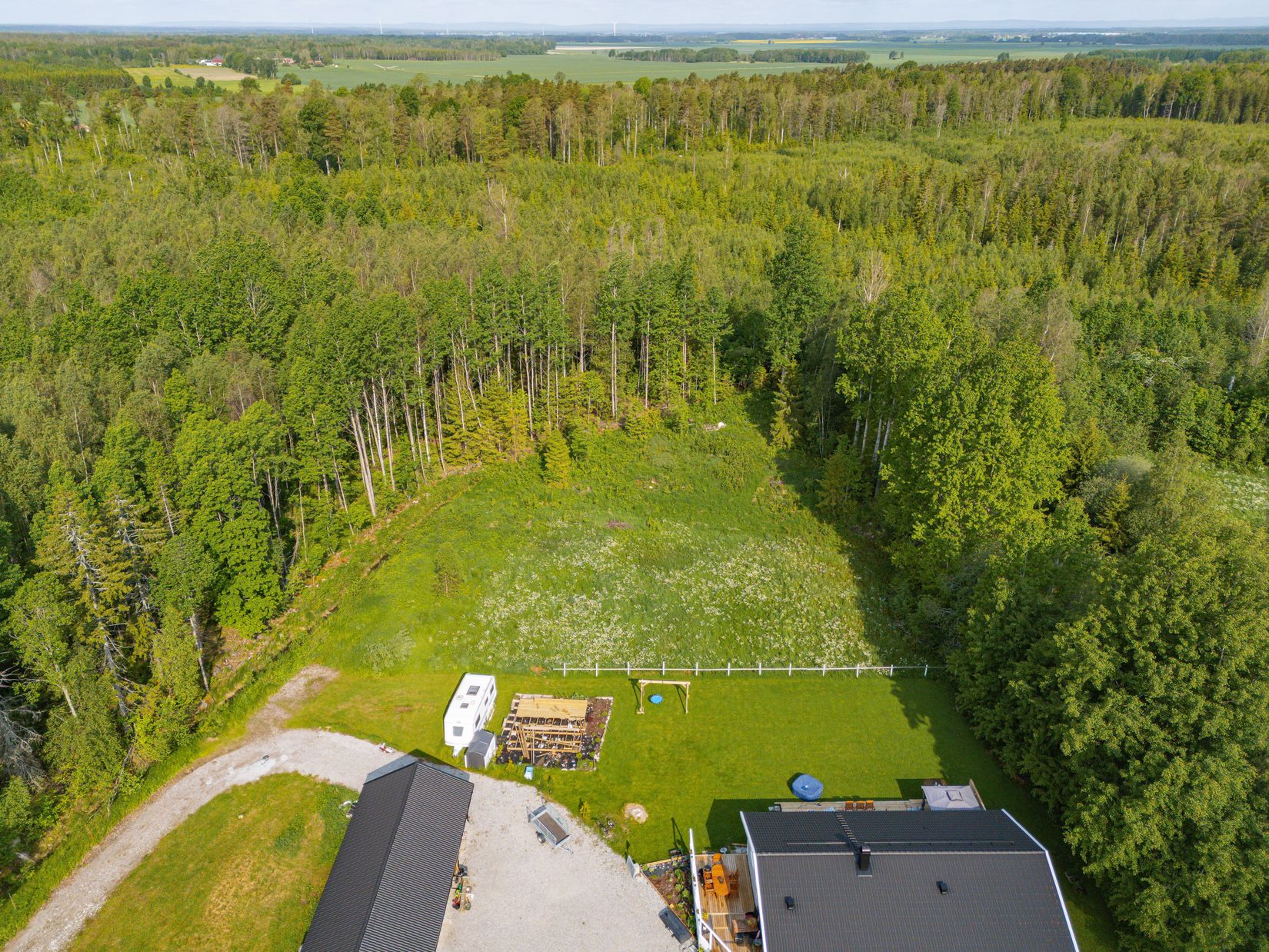 Tomt, Hässelgärdet 526, Kumla