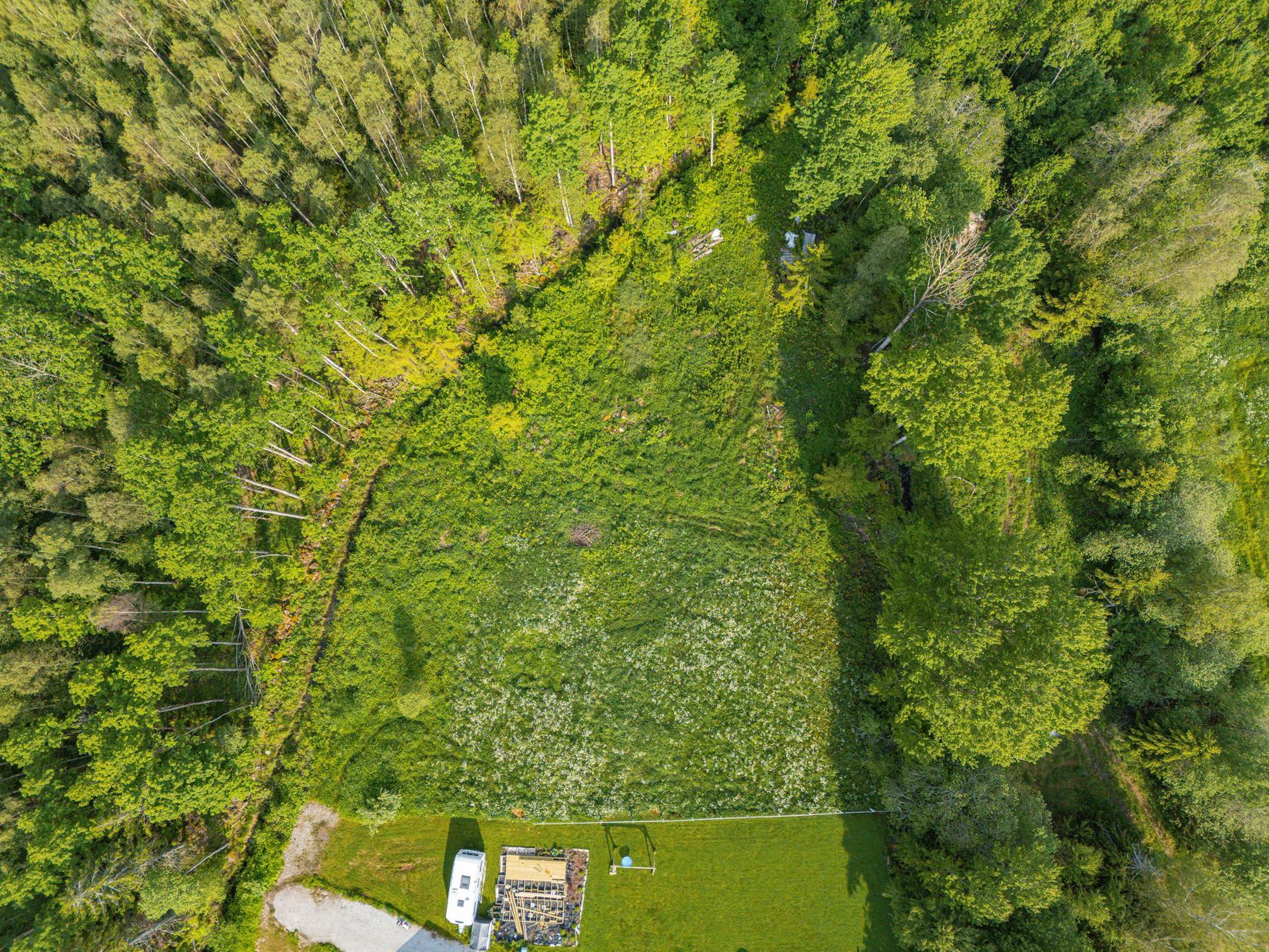 Tomt, Hässelgärdet 526, Kumla