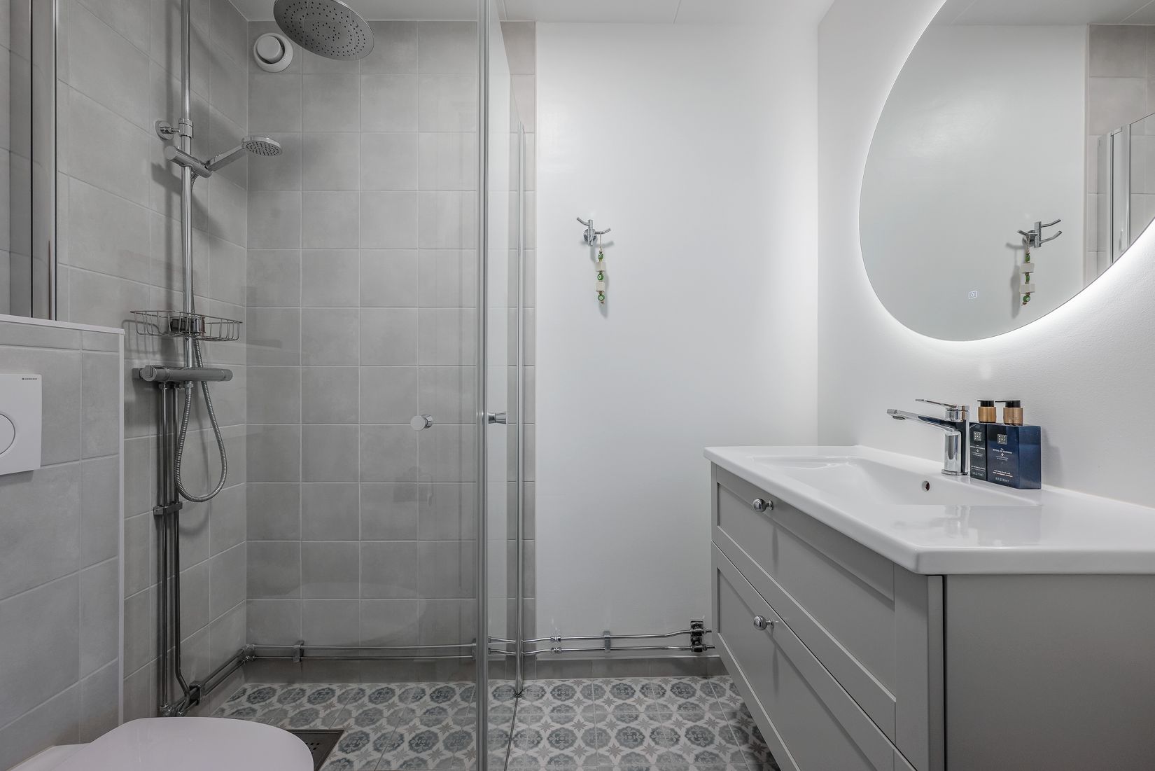 Bostadsrätt, Radhus, Engelbrektsvägen 83, Haga, Vallentuna