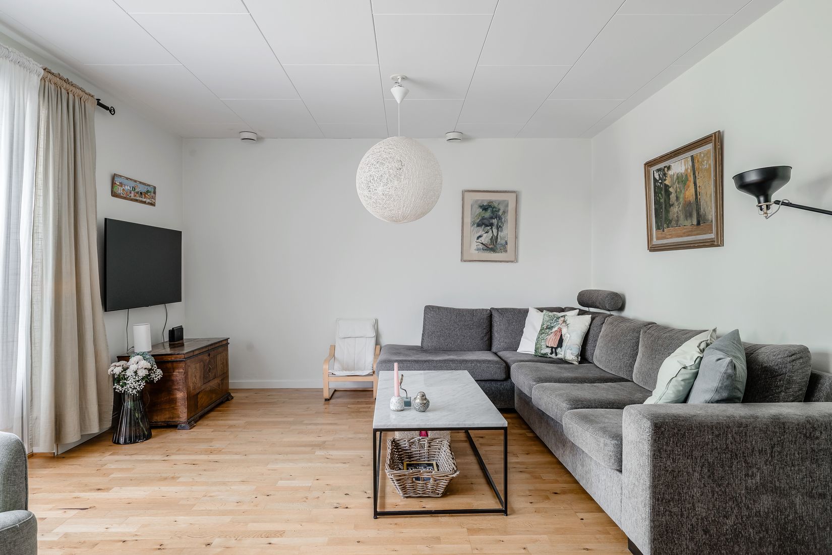 Bostadsrätt, Radhus, Engelbrektsvägen 83, Haga, Vallentuna