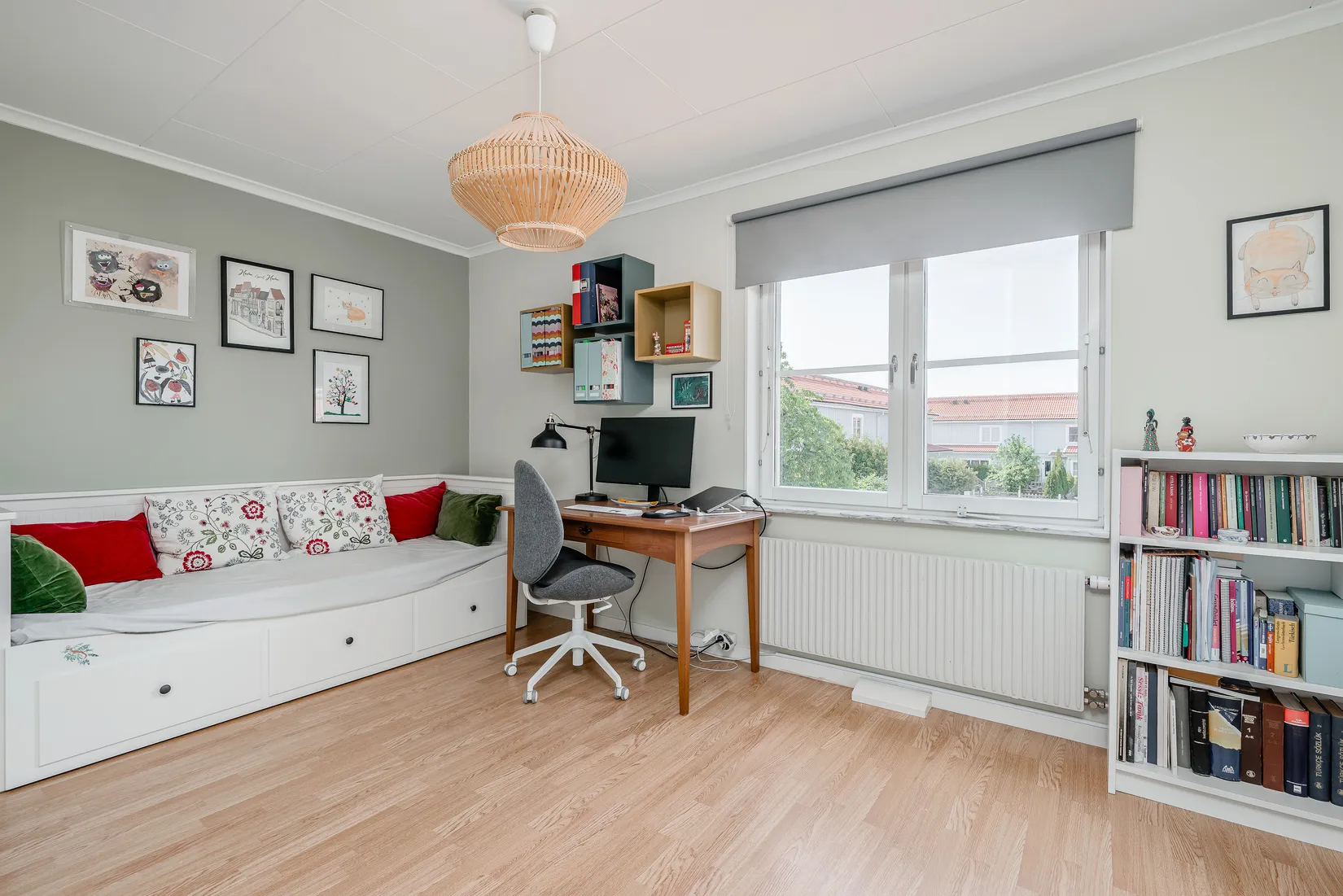 Bostadsrätt, Radhus, Engelbrektsvägen 83, Haga, Vallentuna