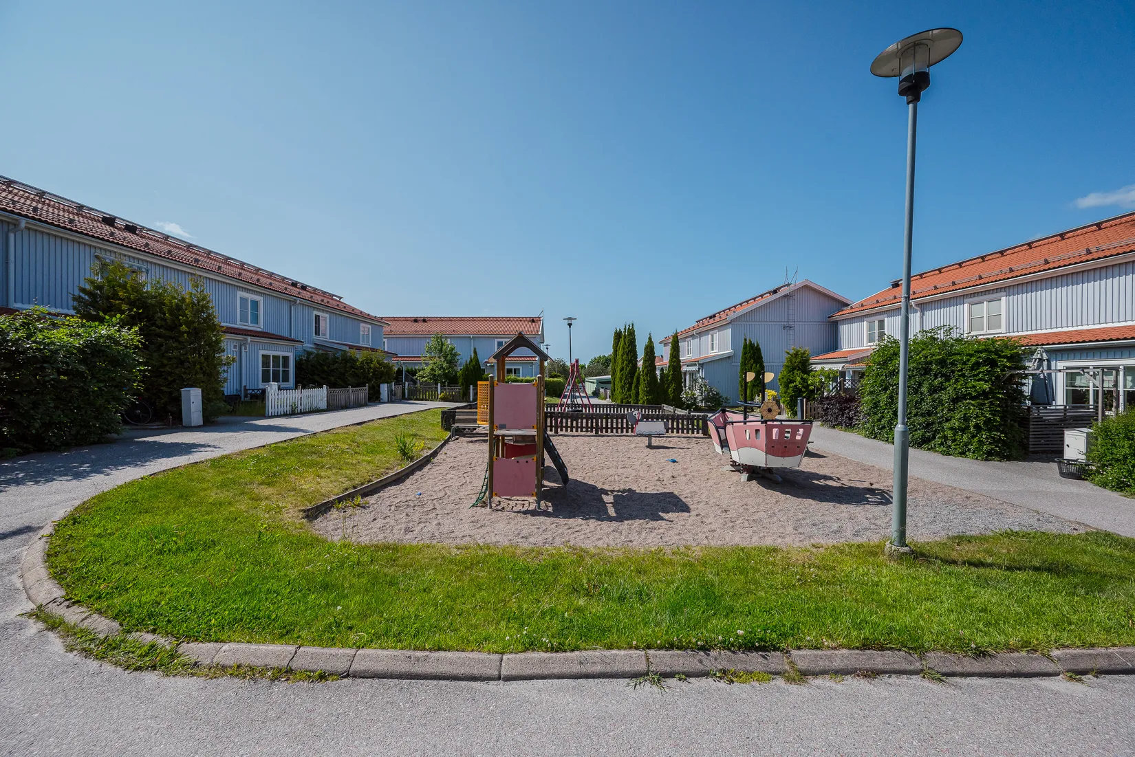 Bostadsrätt, Radhus, Engelbrektsvägen 83, Haga, Vallentuna