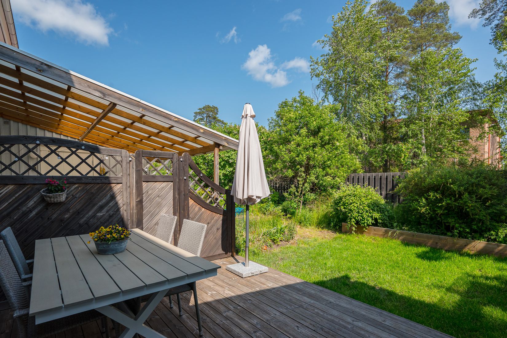 Bostadsrätt, Radhus, Engelbrektsvägen 83, Haga, Vallentuna