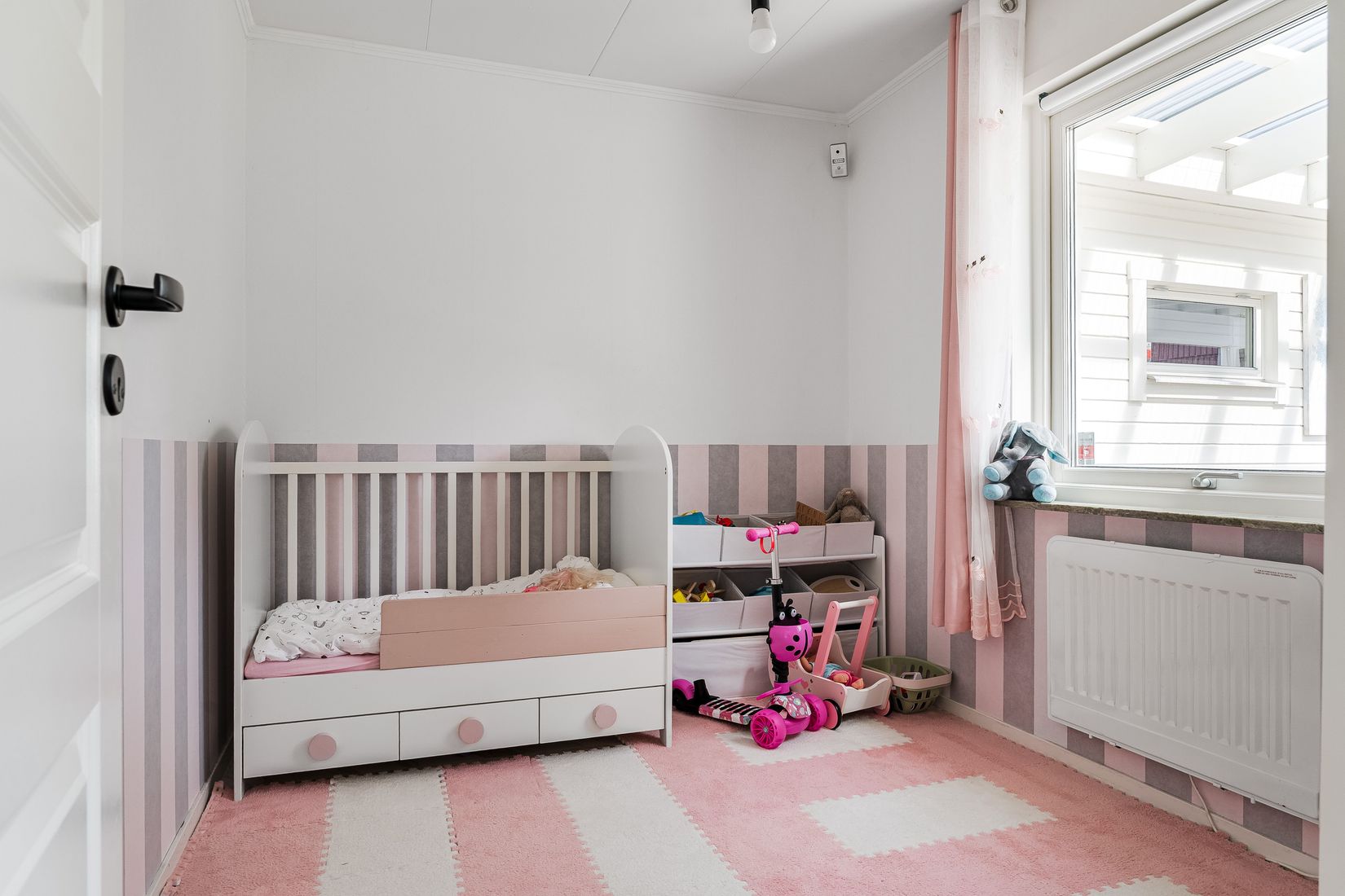 Villa, Enebyvägen 3, Sköldinge, Katrineholm