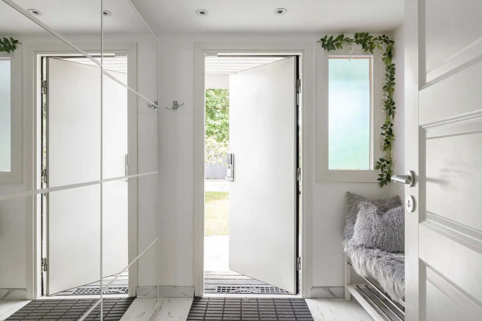 Villa, Radhus, ERIKSLUNDSVÄGEN 34, Erikslund, Täby